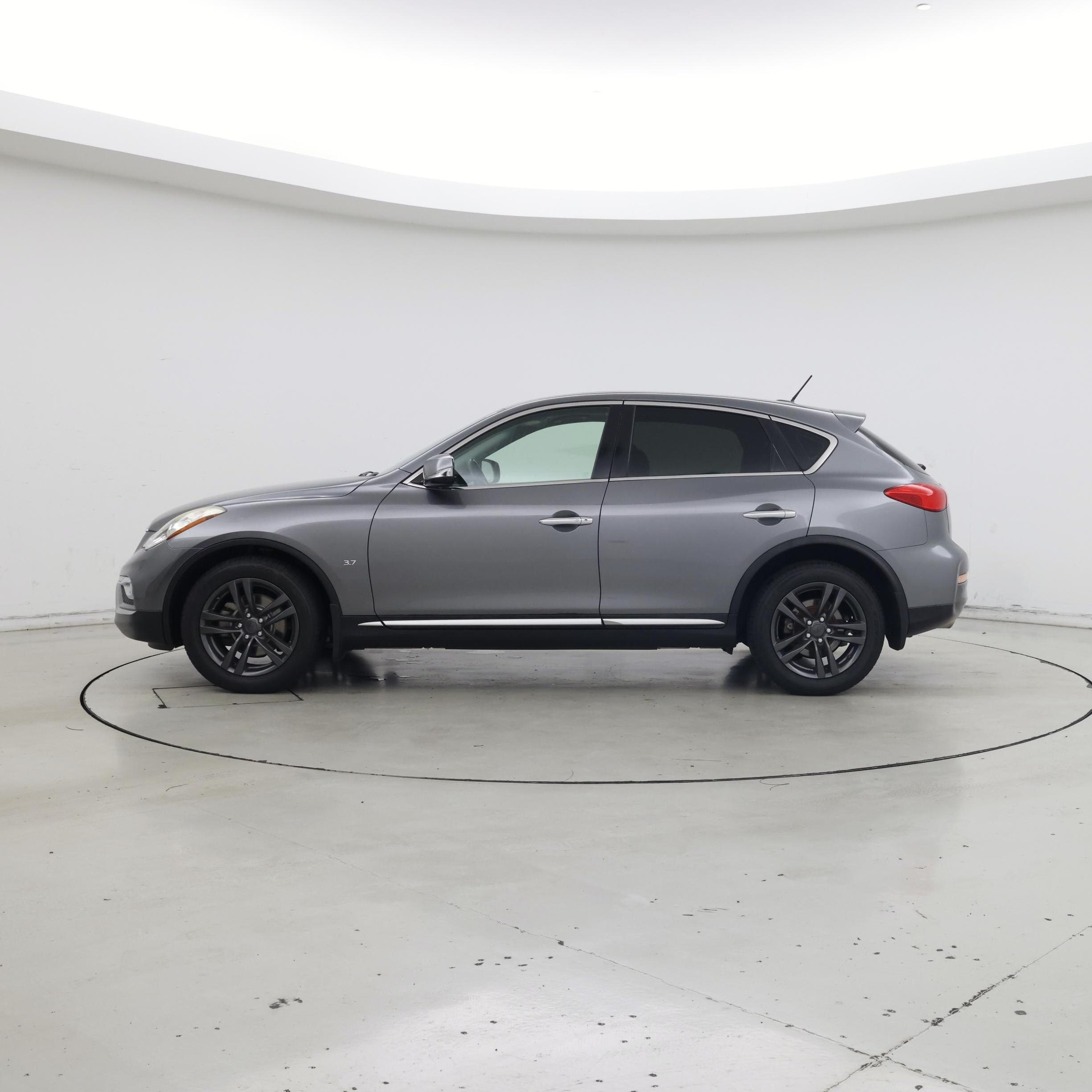 Thumbnail: 2017 INFINITI QX50 - 3
