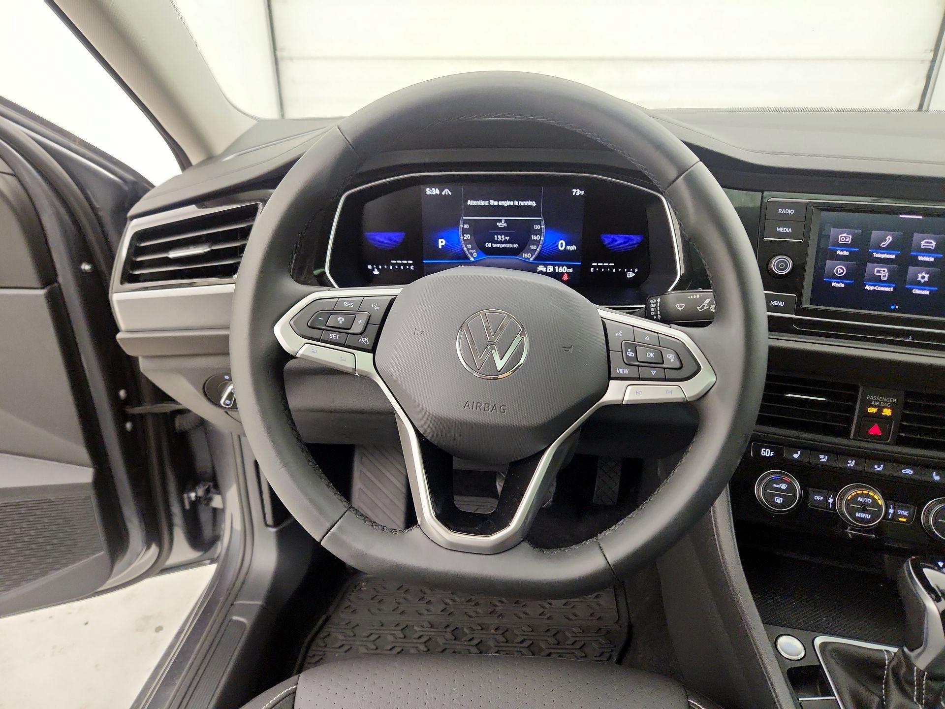 Thumbnail: 2024 Volkswagen Jetta - 10