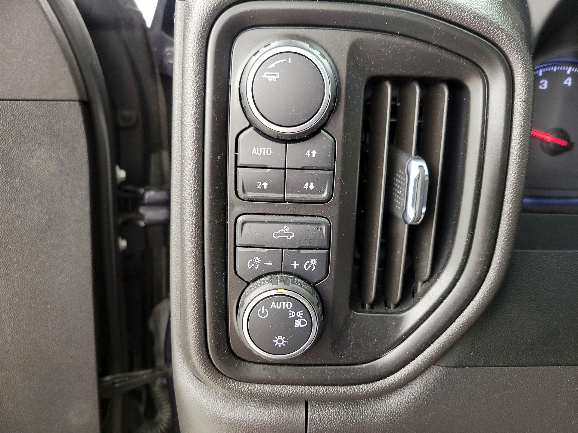 Thumbnail: 2023 Chevrolet Silverado 1500 - 13
