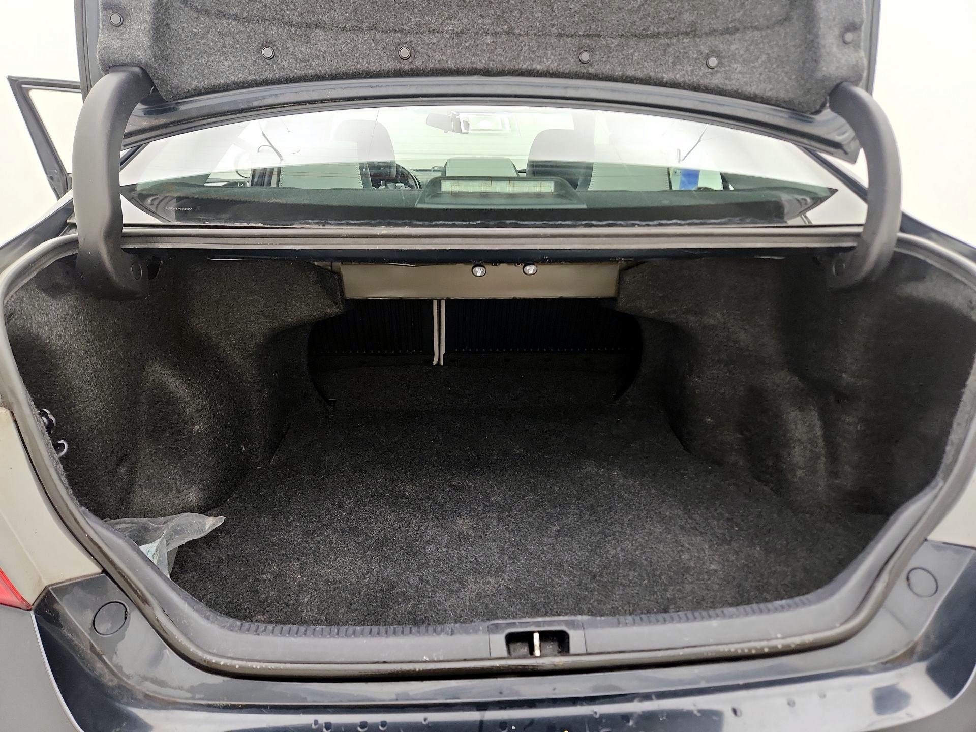 Thumbnail: 2015 Toyota Camry - 19