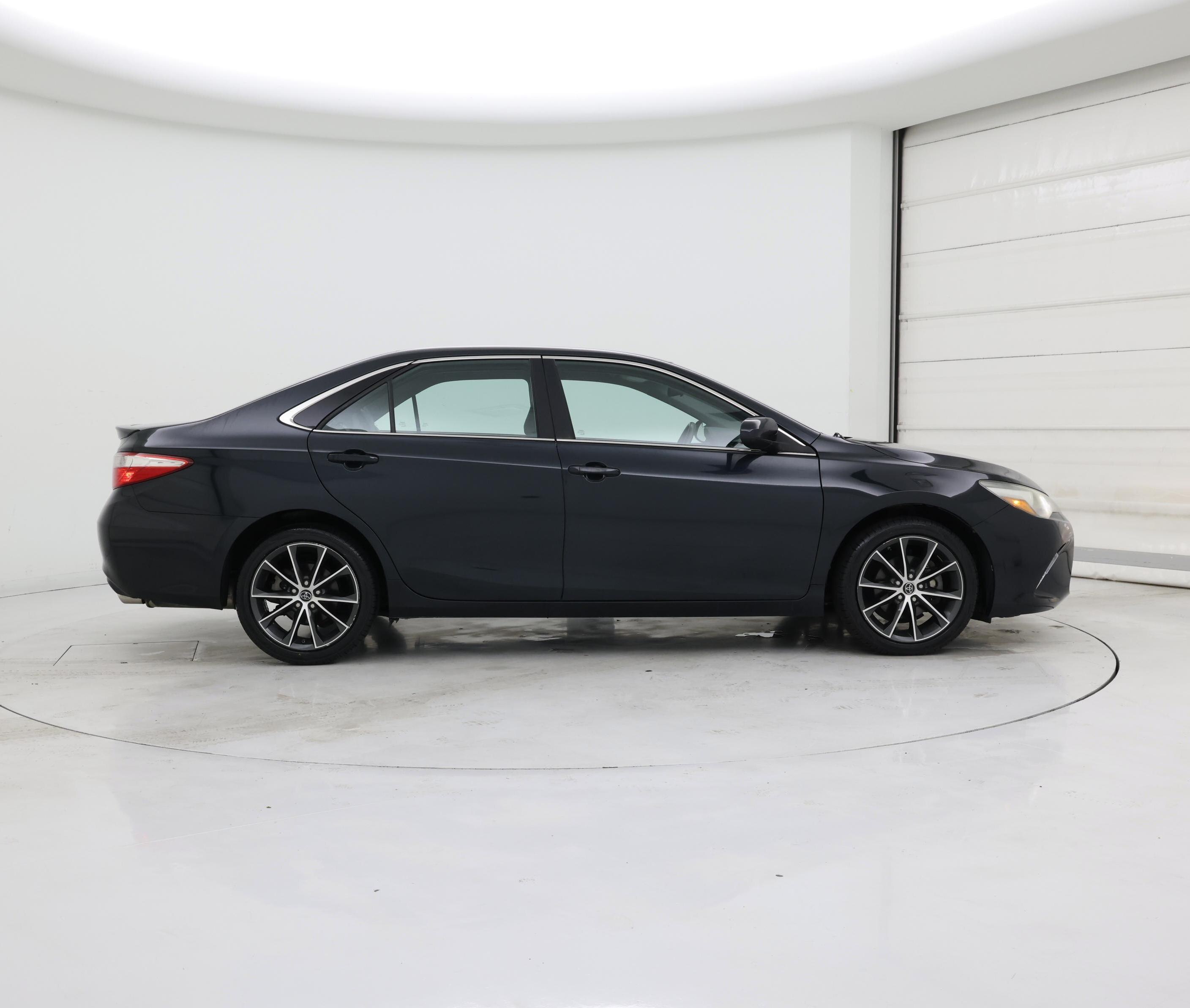 Thumbnail: 2015 Toyota Camry - 7