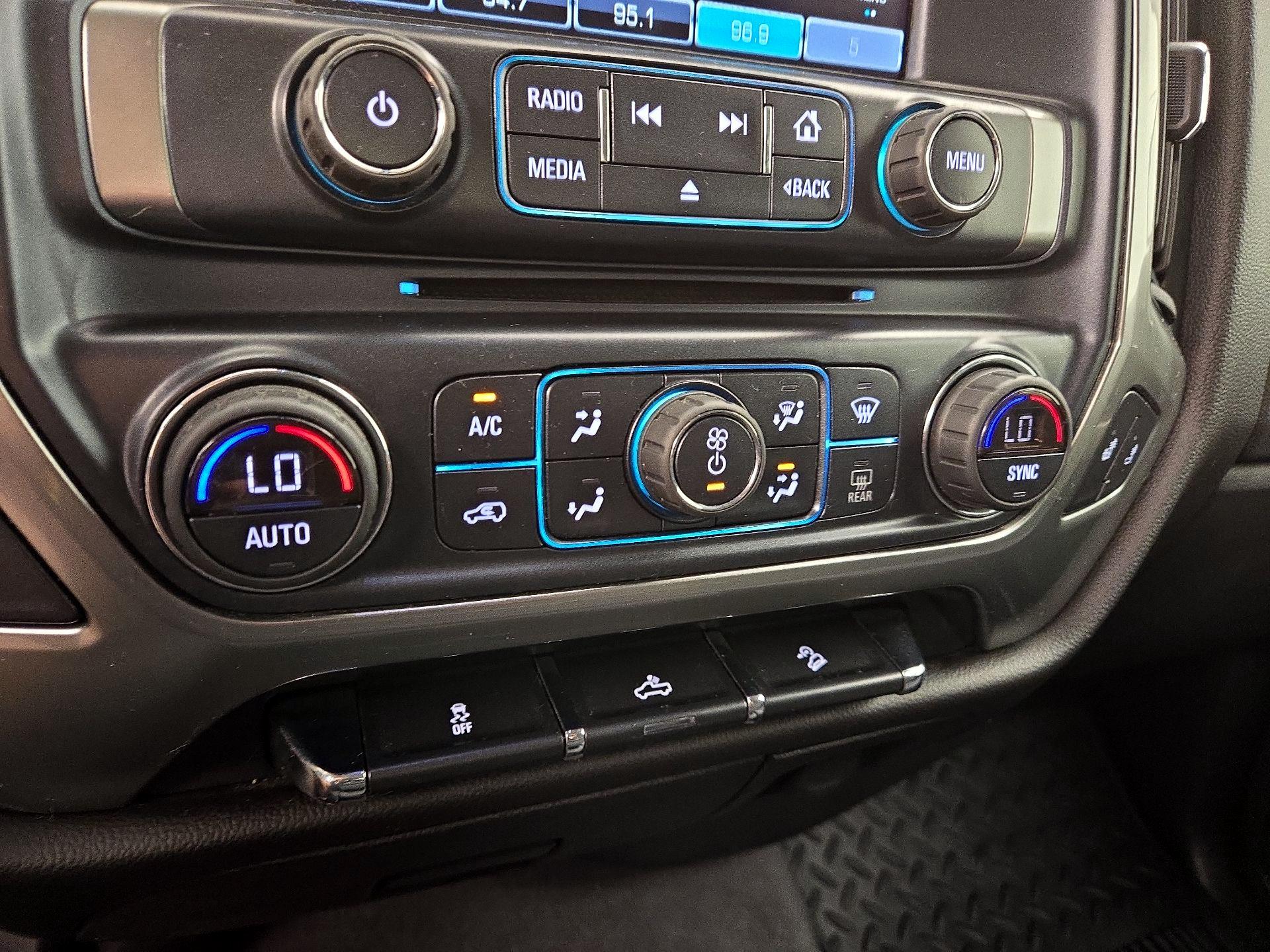 Thumbnail: 2019 Chevrolet Silverado 1500 - 16