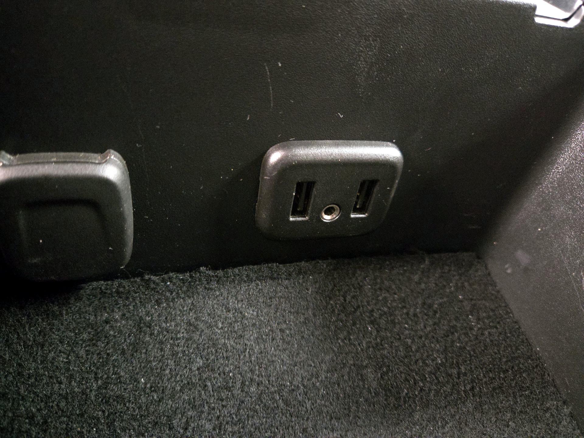 Thumbnail: 2019 Chevrolet Silverado 1500 - 18