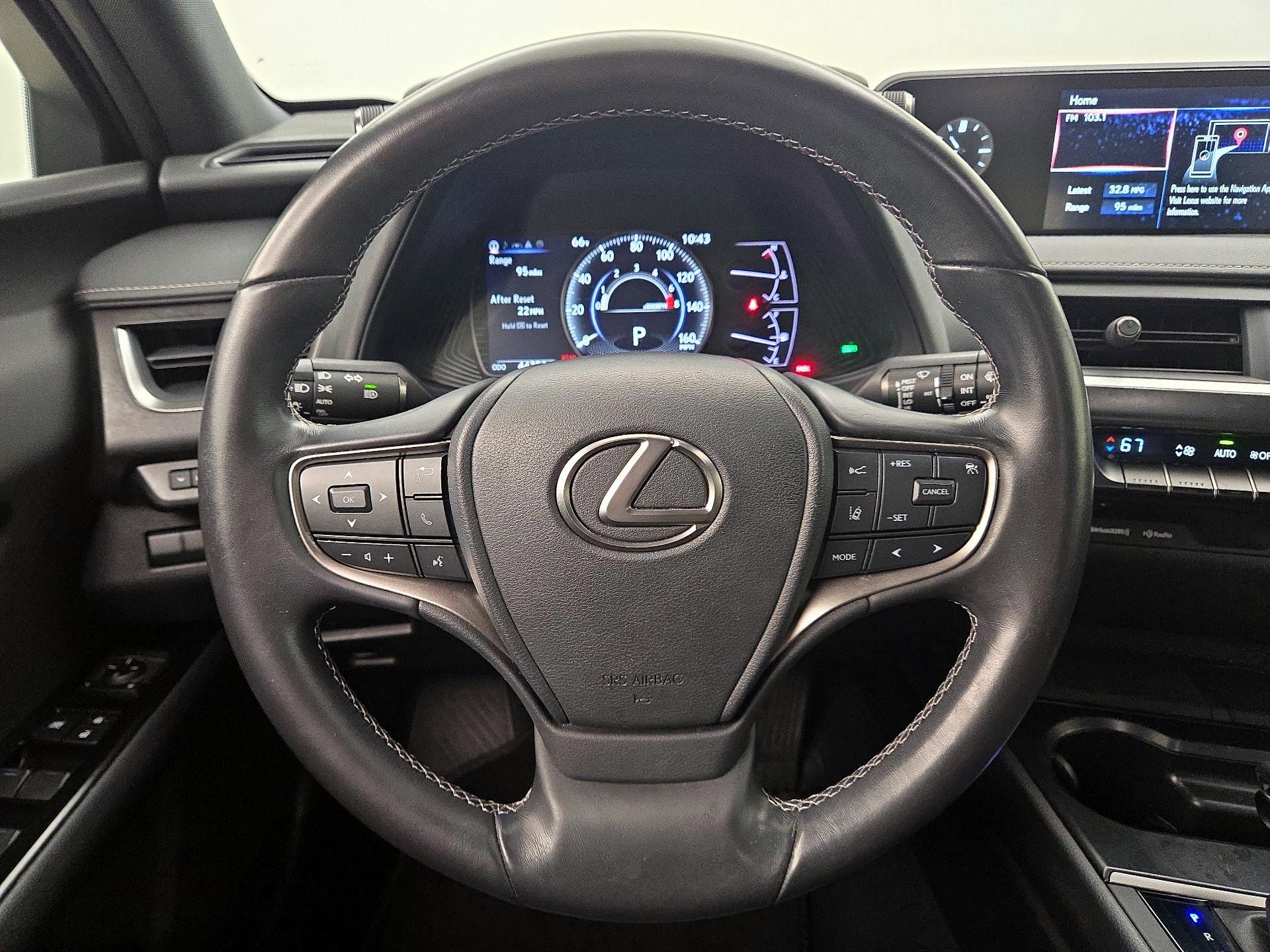 Thumbnail: 2021 Lexus UX - 10