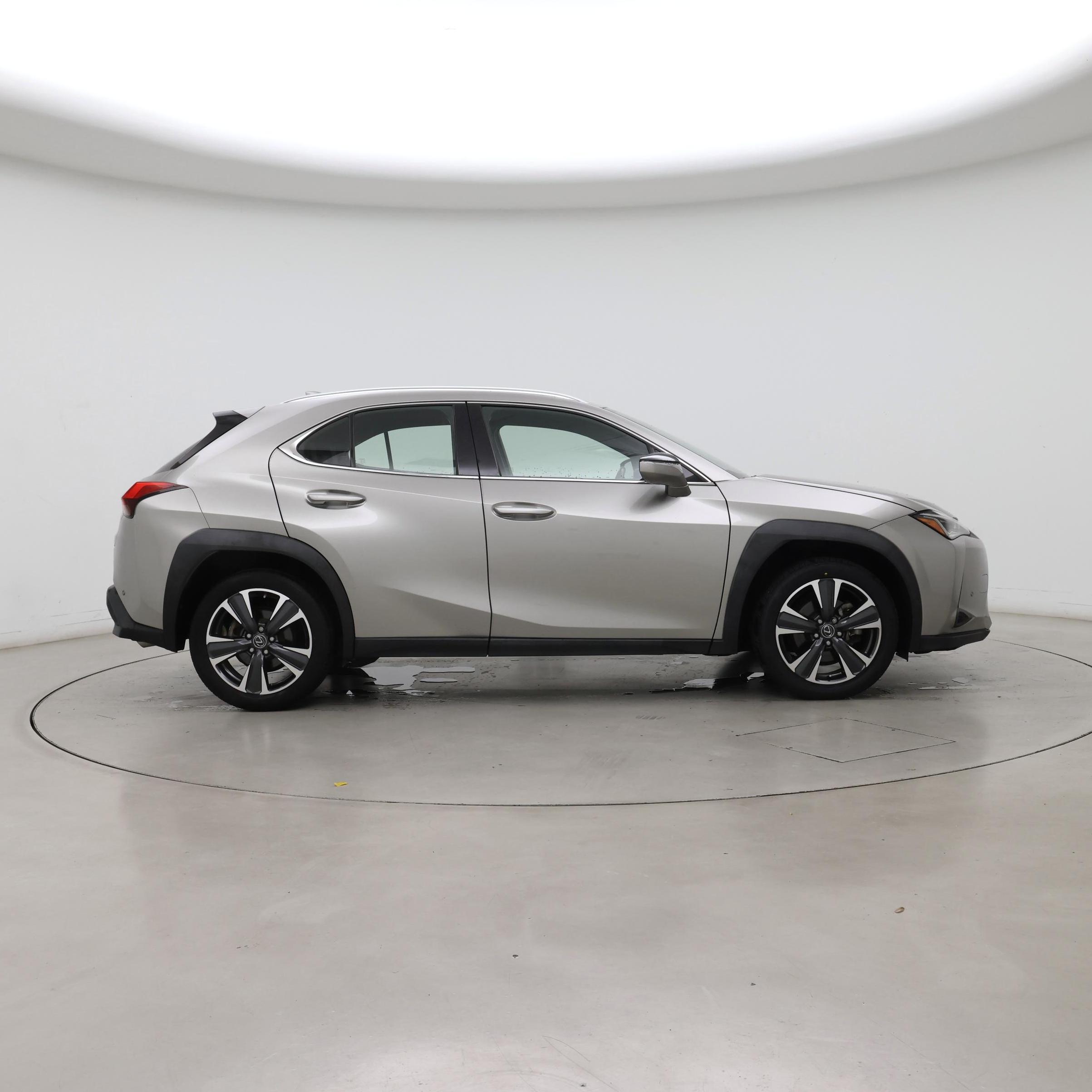Thumbnail: 2021 Lexus UX - 7