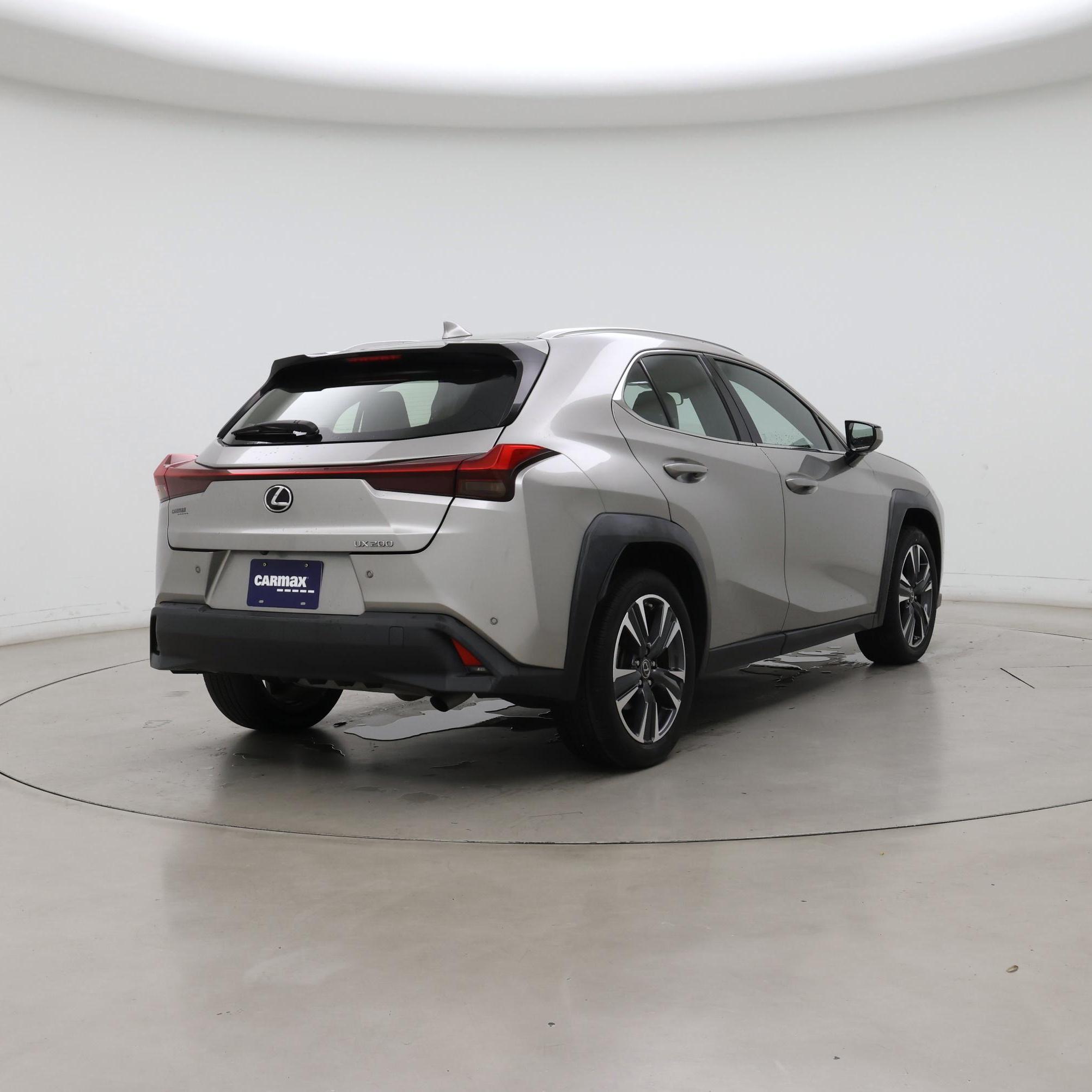 Thumbnail: 2021 Lexus UX - 8