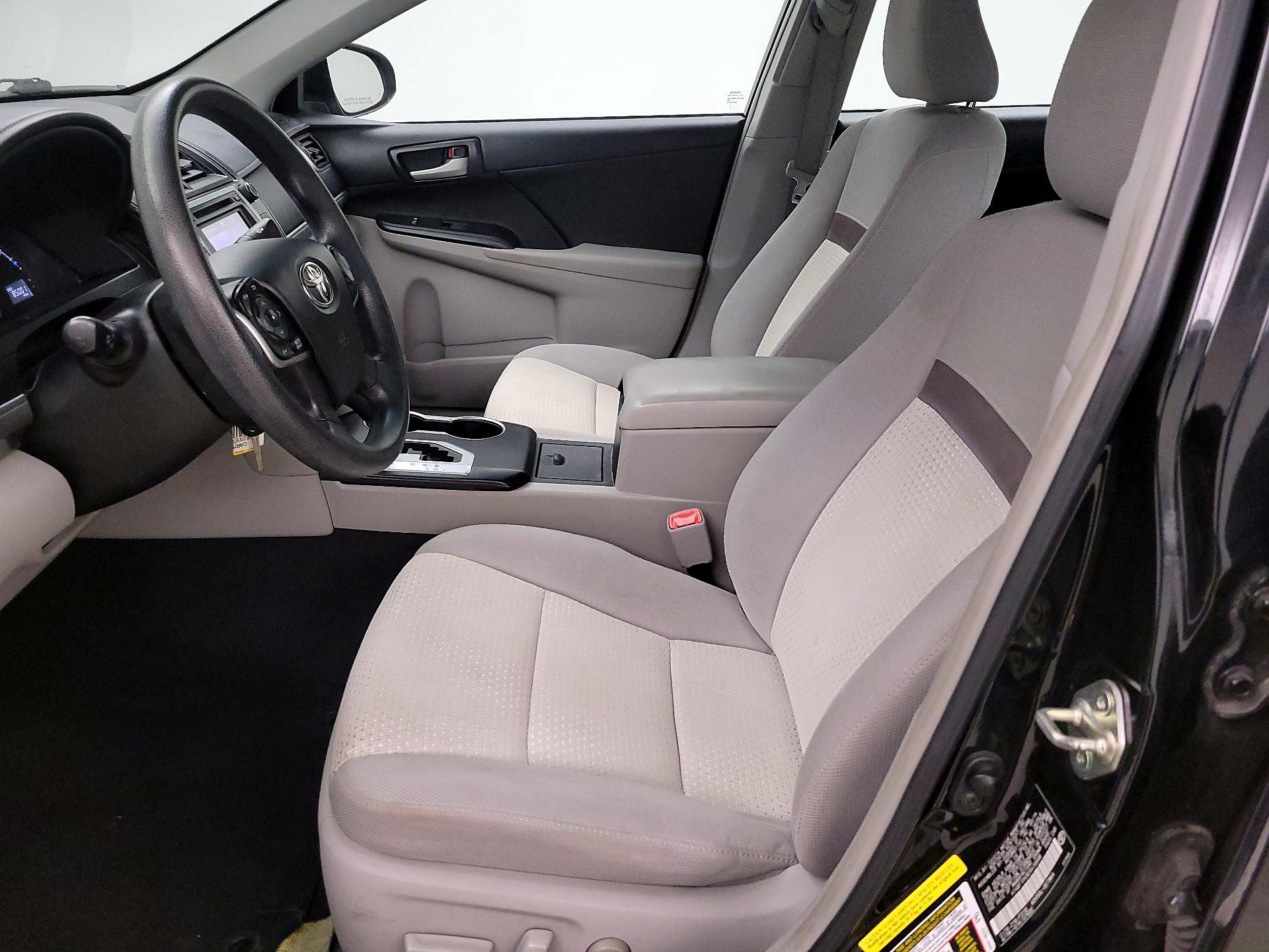 Thumbnail: 2014 Toyota Camry - 9