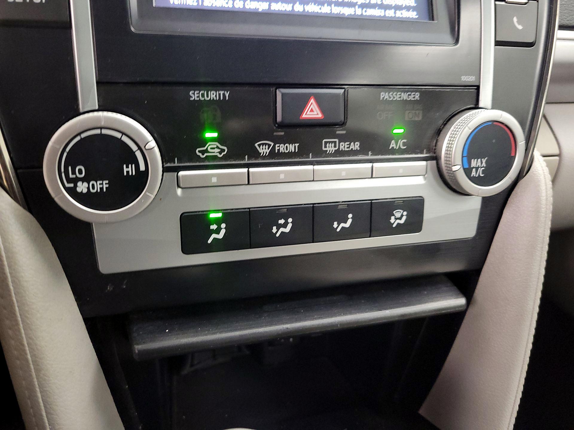 Thumbnail: 2014 Toyota Camry - 14