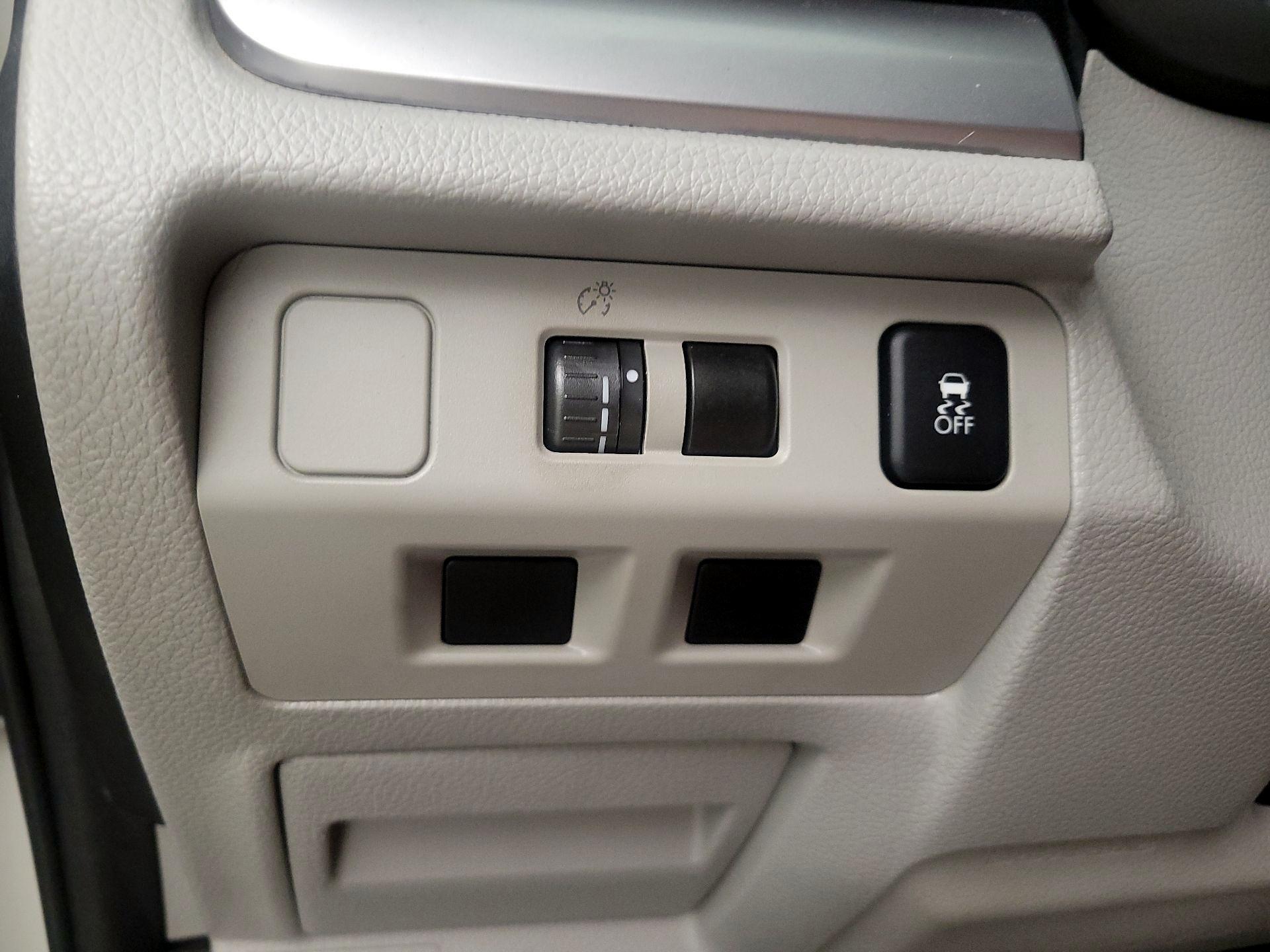 Thumbnail: 2015 Subaru Forester - 13