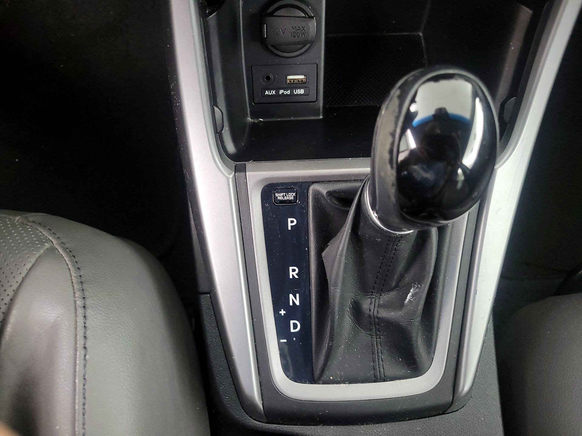Thumbnail: 2014 Hyundai Elantra - 17