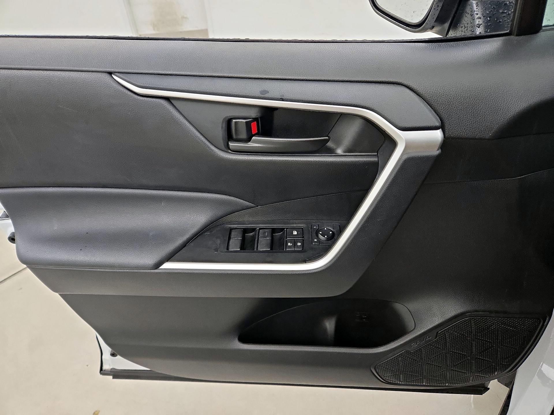 Thumbnail: 2024 Toyota RAV4 - 12