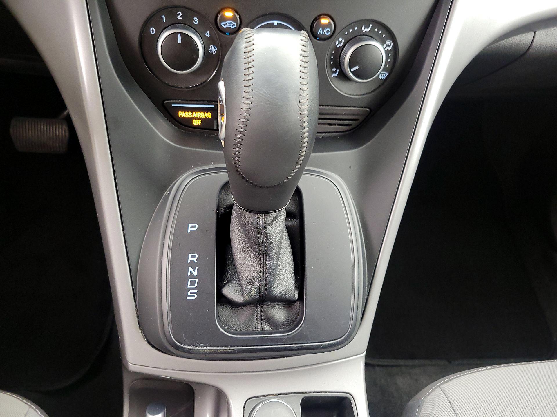 Thumbnail: 2015 Ford Escape - 17