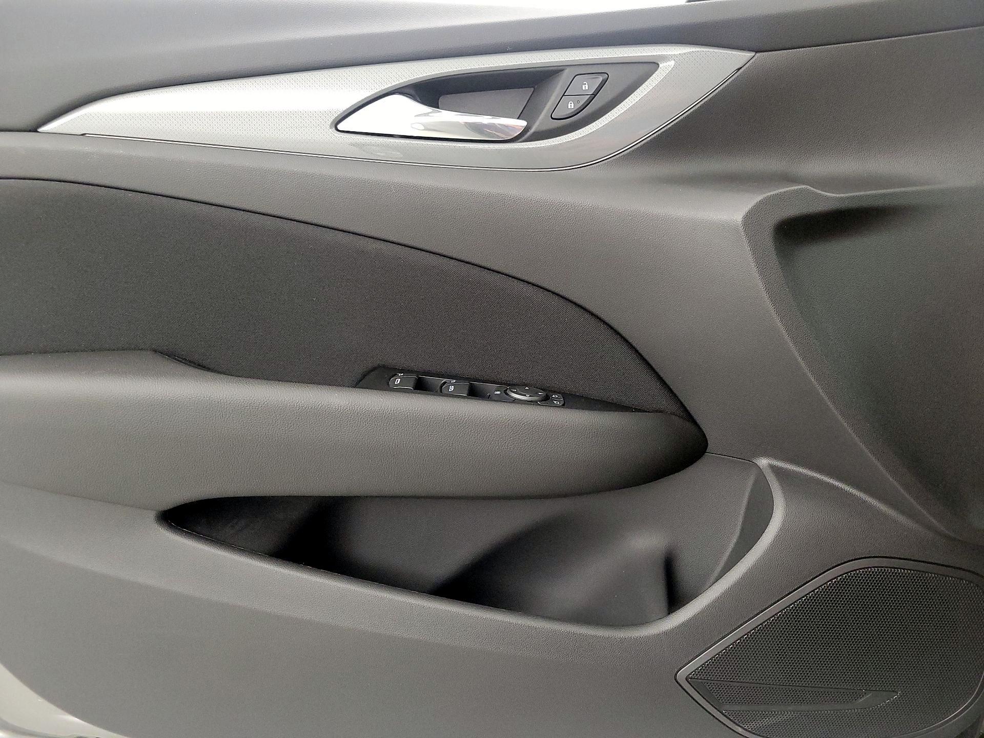 Thumbnail: 2018 Buick Regal - 12