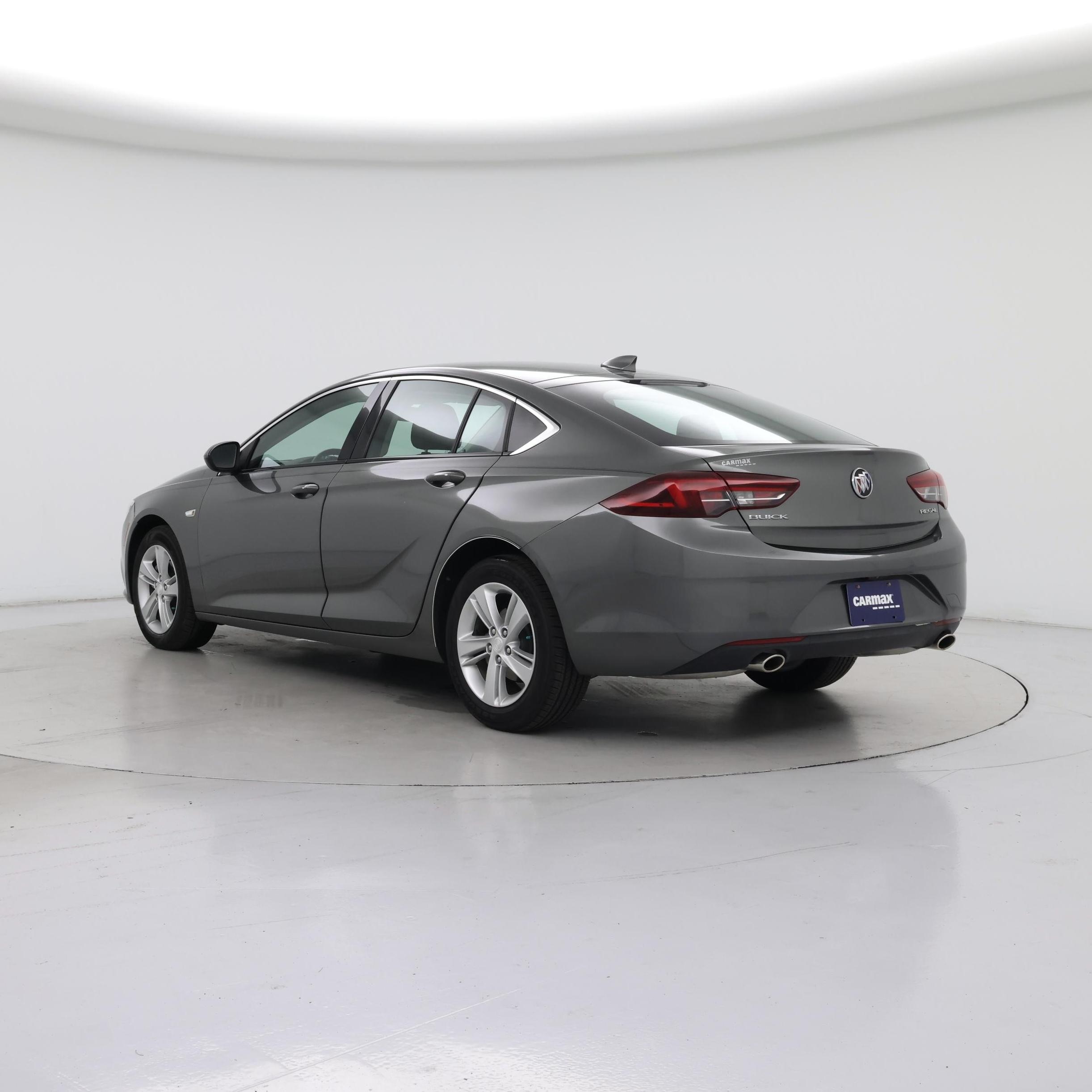 Thumbnail: 2018 Buick Regal - 2