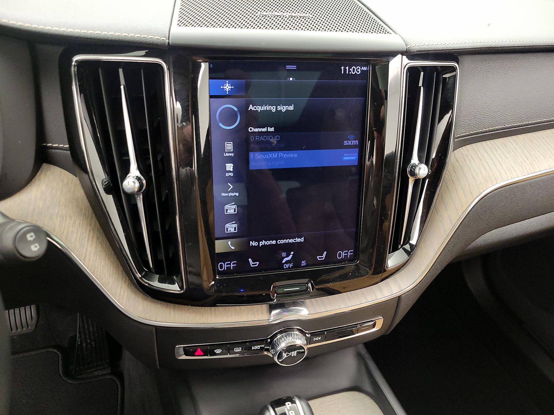Thumbnail: 2019 Volvo XC60 - 16