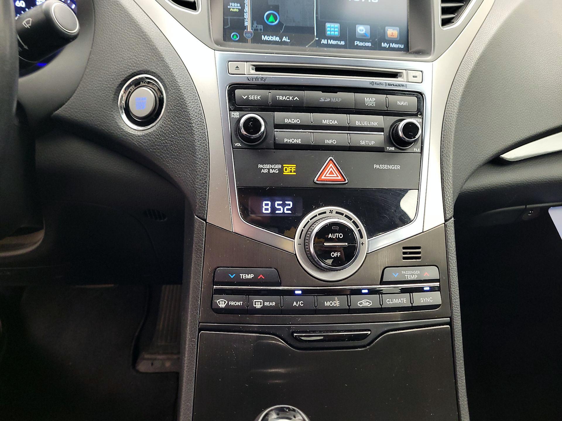 Thumbnail: 2016 Hyundai Azera - 14