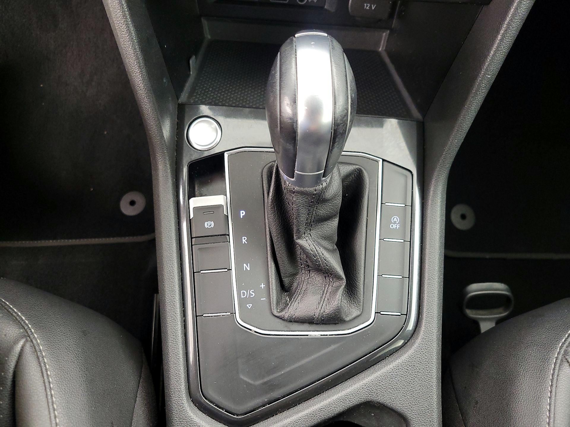 Thumbnail: 2019 Volkswagen Tiguan - 17
