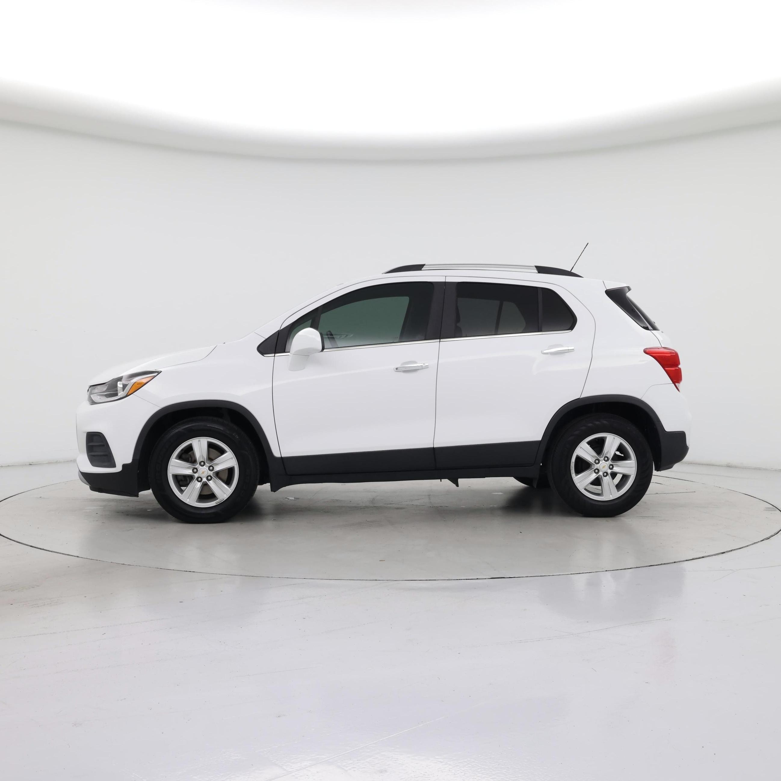 Thumbnail: 2020 Chevrolet Trax - 3