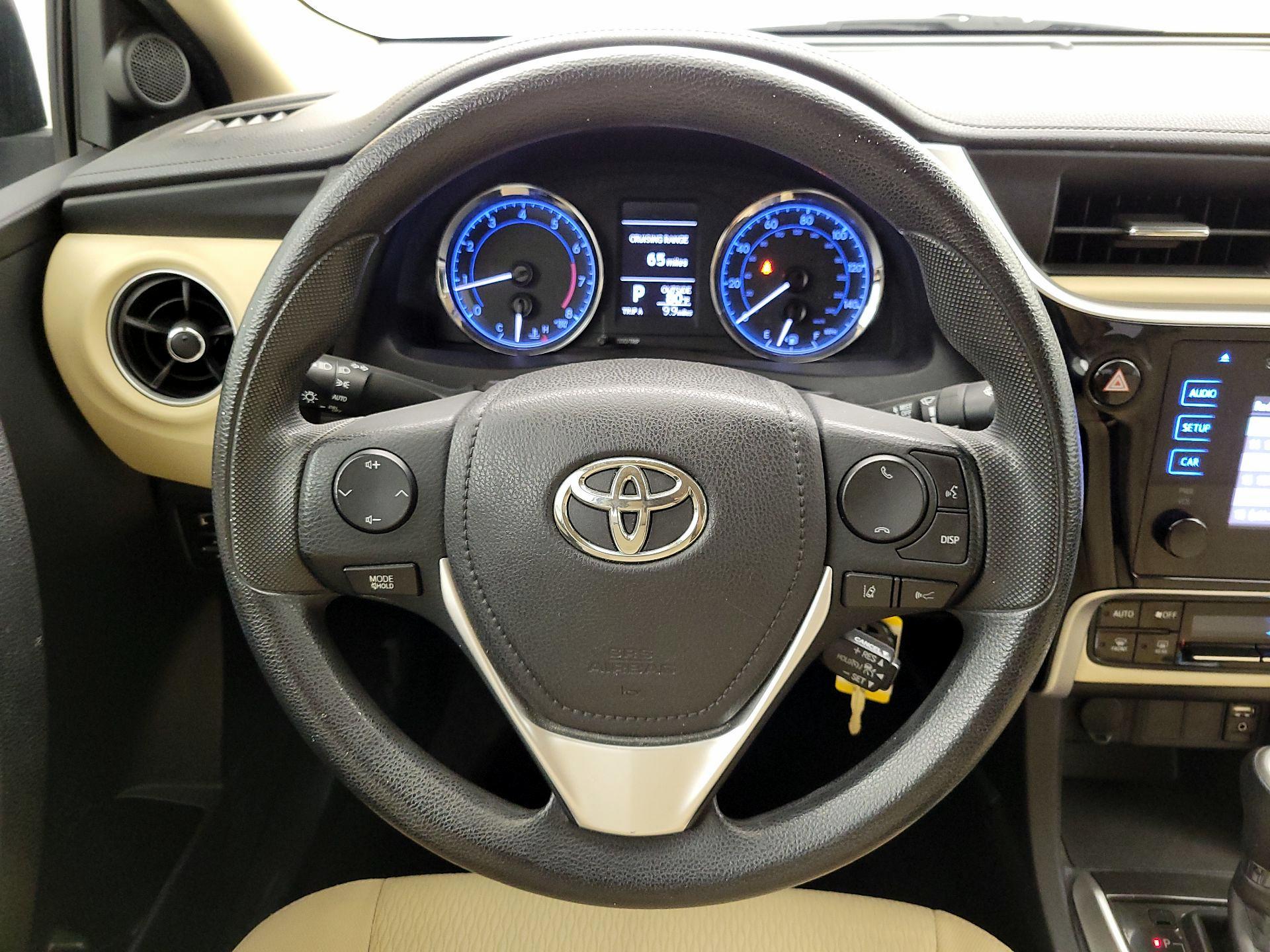 Thumbnail: 2017 Toyota Corolla - 10