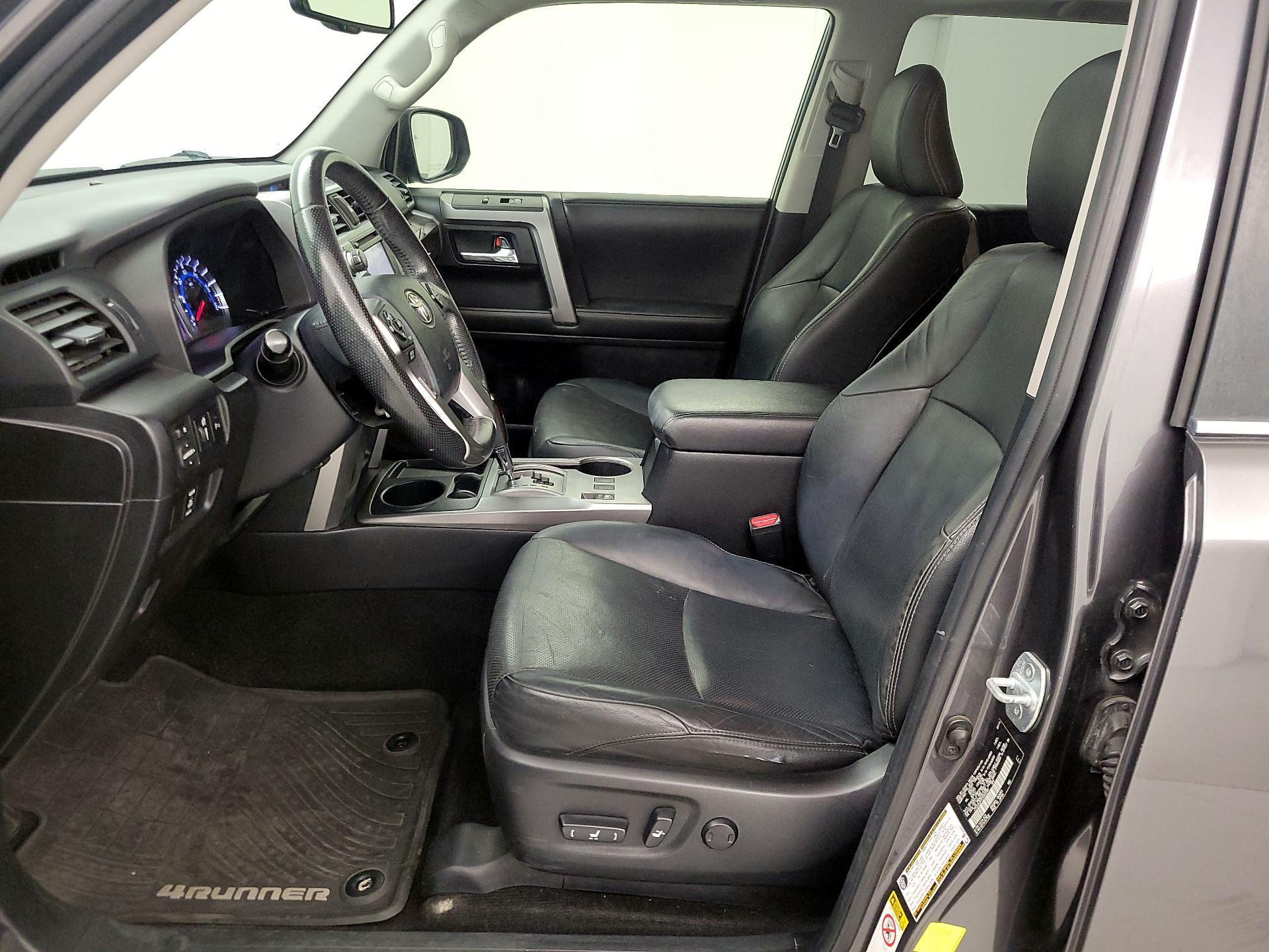 Thumbnail: 2014 Toyota 4Runner - 11