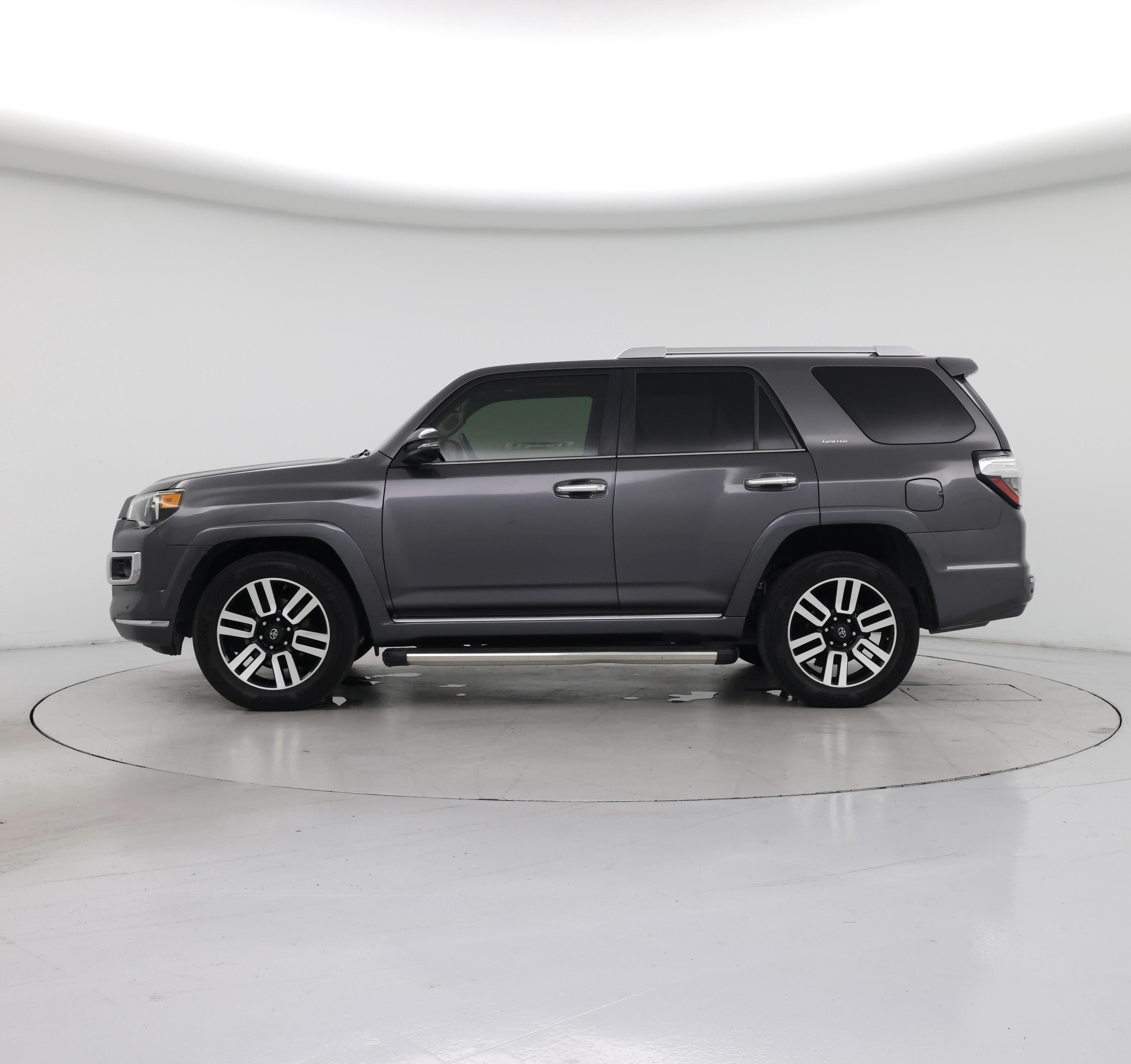 Thumbnail: 2014 Toyota 4Runner - 3