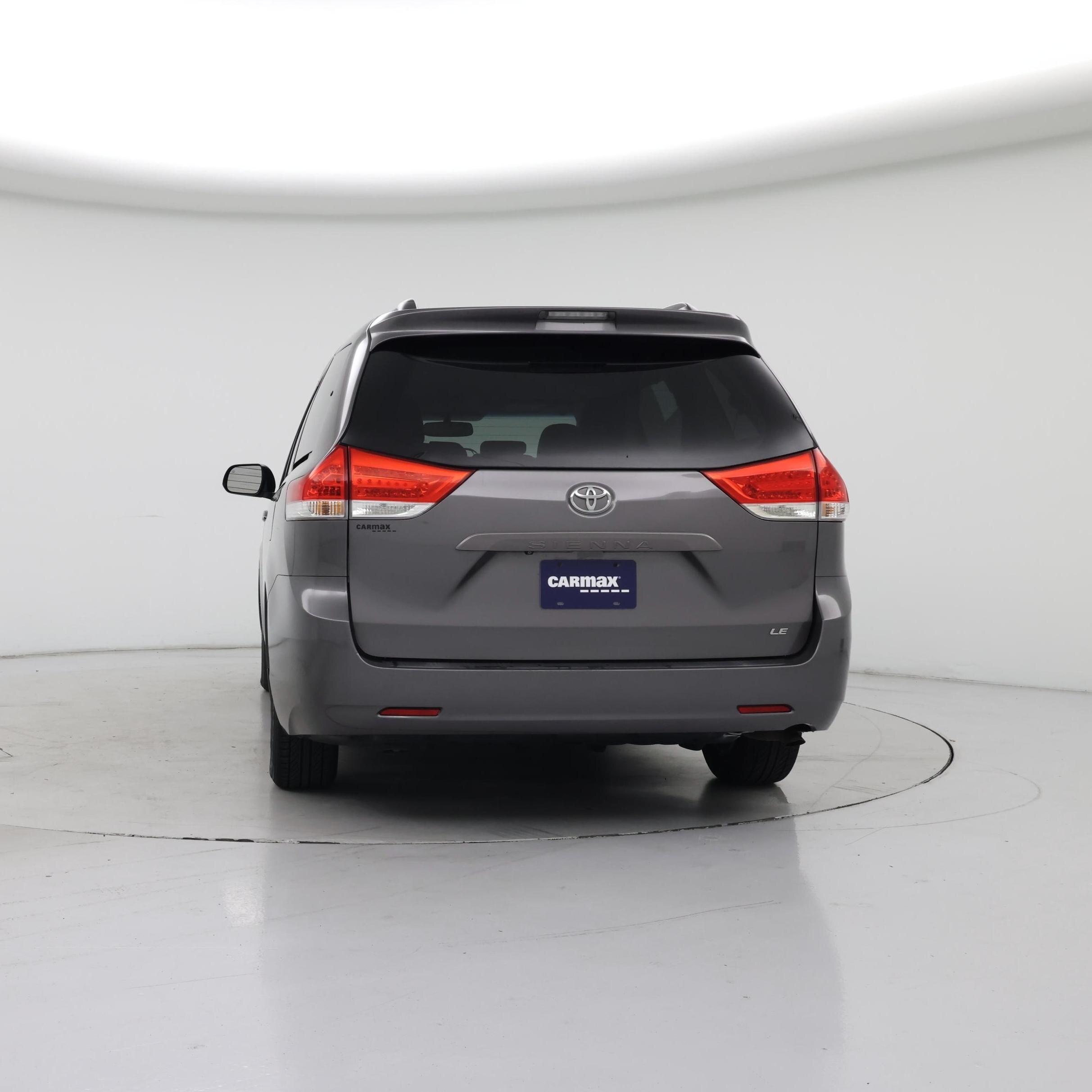 Thumbnail: 2014 Toyota Sienna - 6