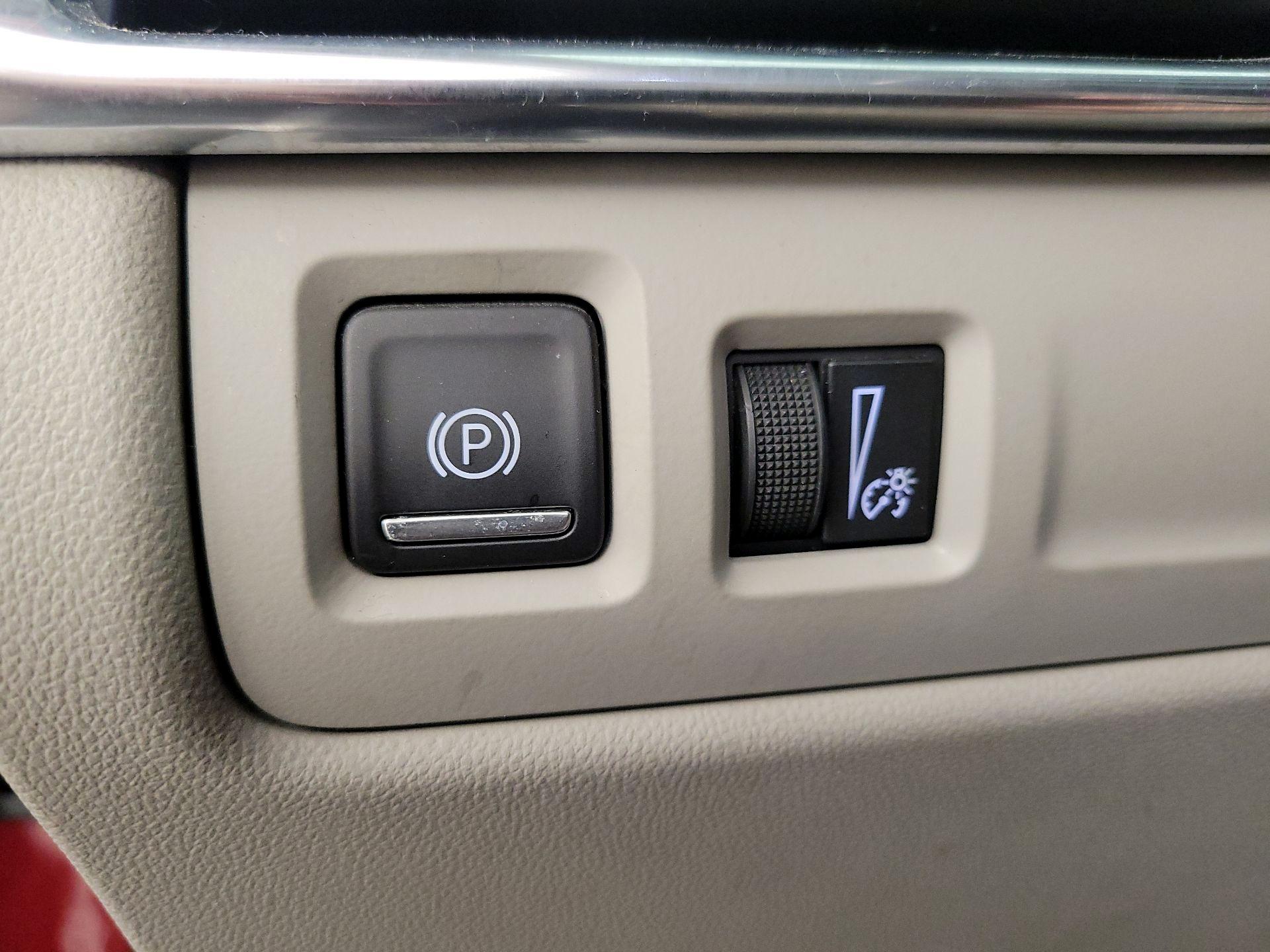 Thumbnail: 2019 Cadillac XT4 - 13