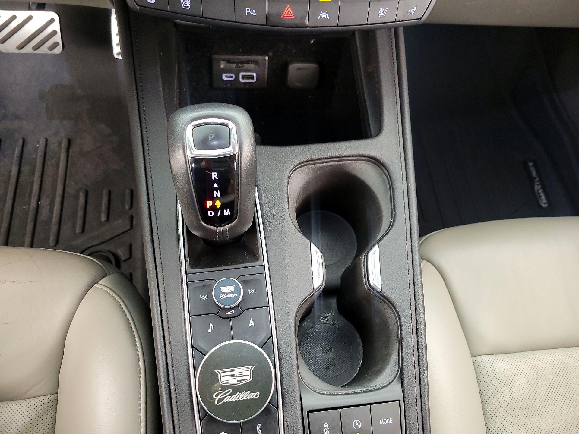 Thumbnail: 2019 Cadillac XT4 - 17