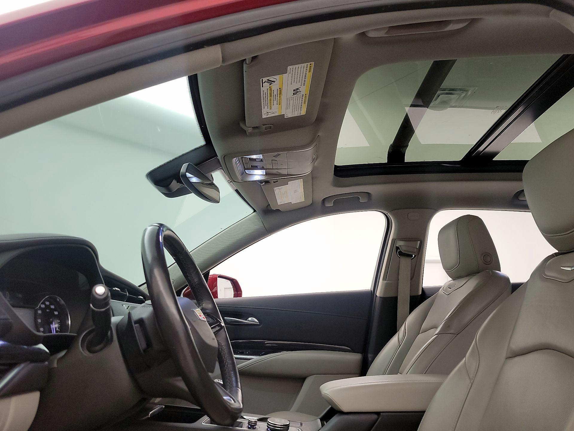 Thumbnail: 2019 Cadillac XT4 - 18