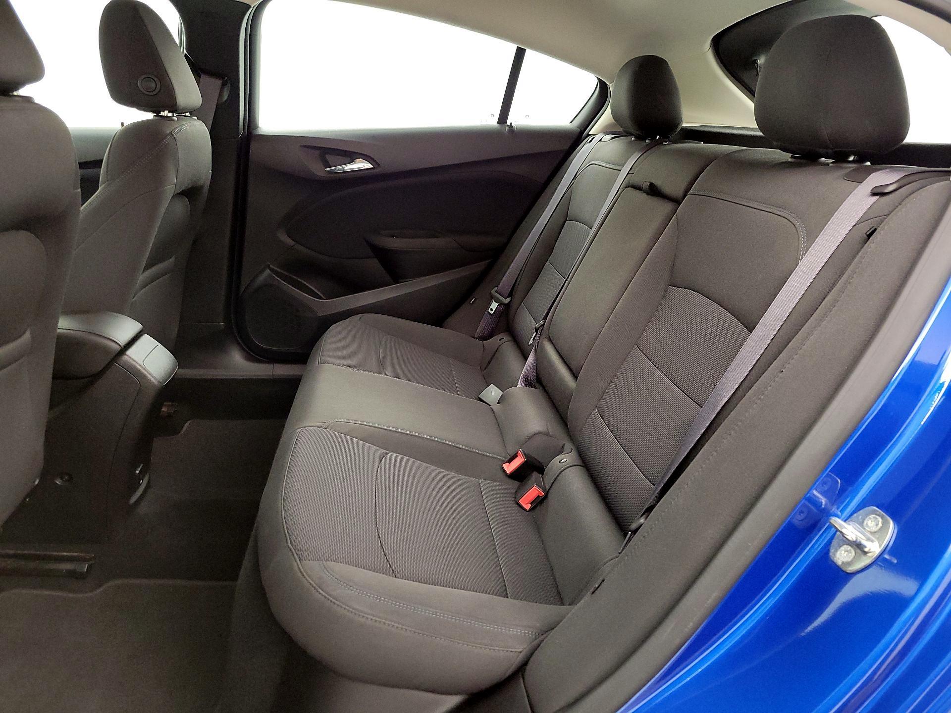 Thumbnail: 2017 Chevrolet Cruze - 19