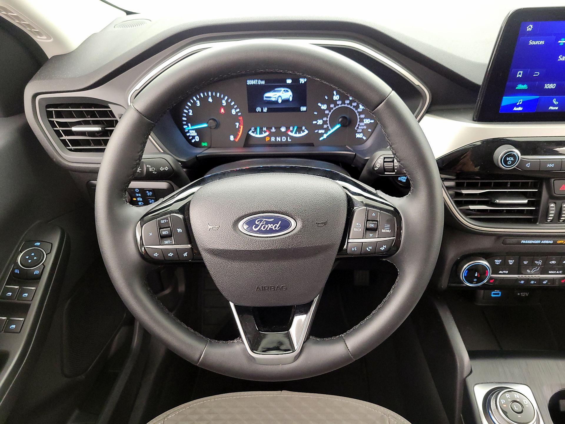 Thumbnail: 2022 Ford Escape - 10