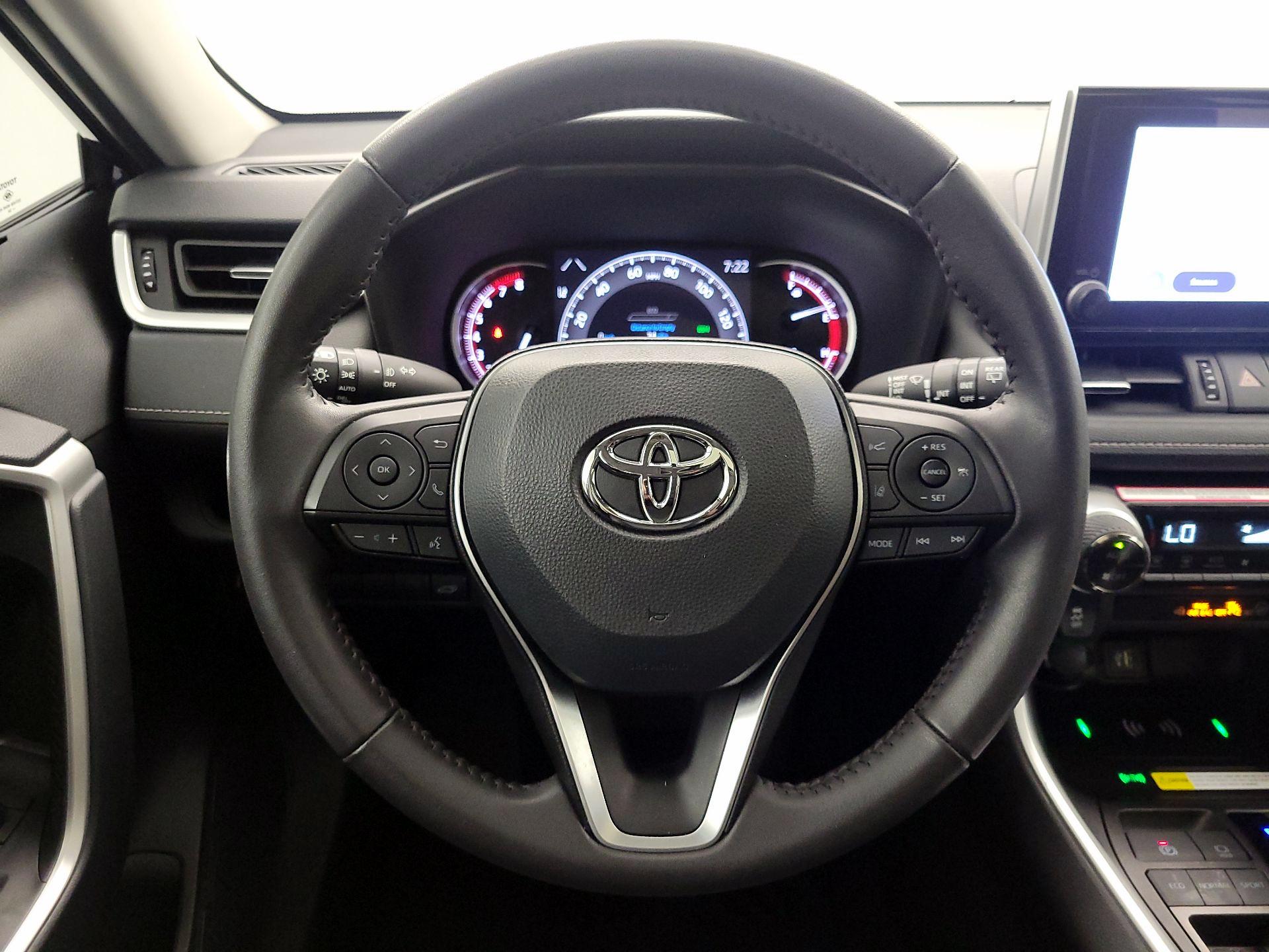 Thumbnail: 2024 Toyota RAV4 - 10