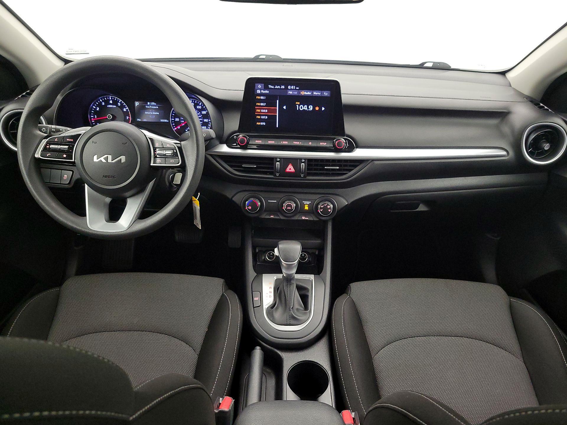 Thumbnail: 2023 Kia Forte - 9