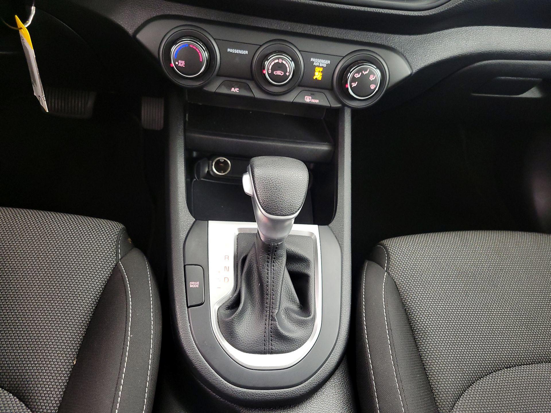 Thumbnail: 2023 Kia Forte - 17