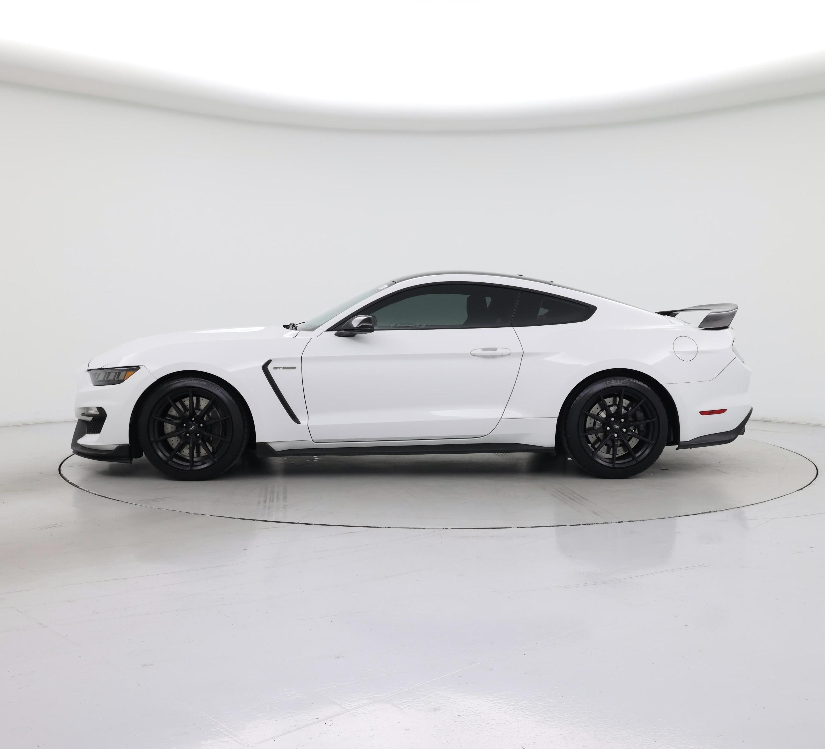 Thumbnail: 2017 Ford Mustang - 3