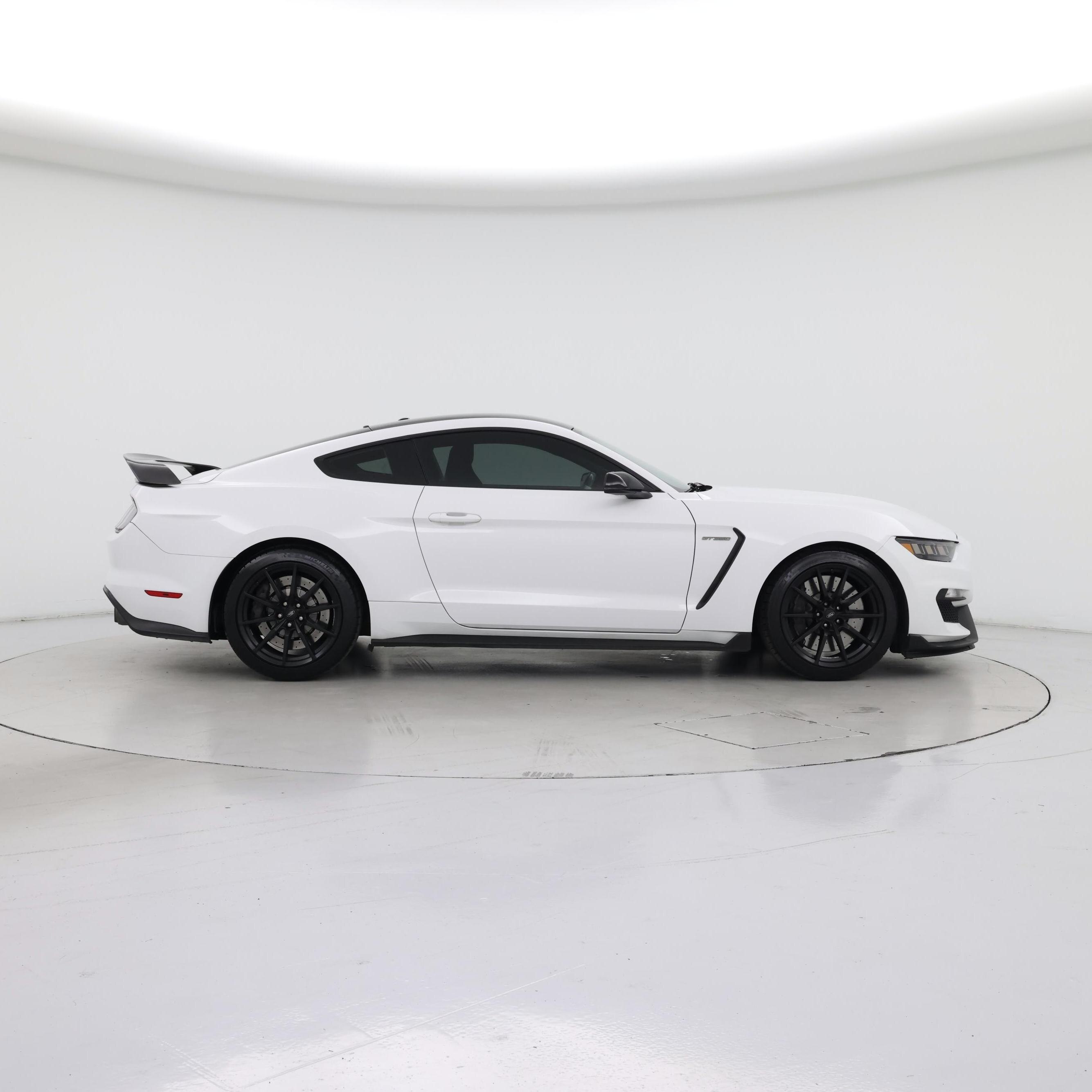 Thumbnail: 2017 Ford Mustang - 7