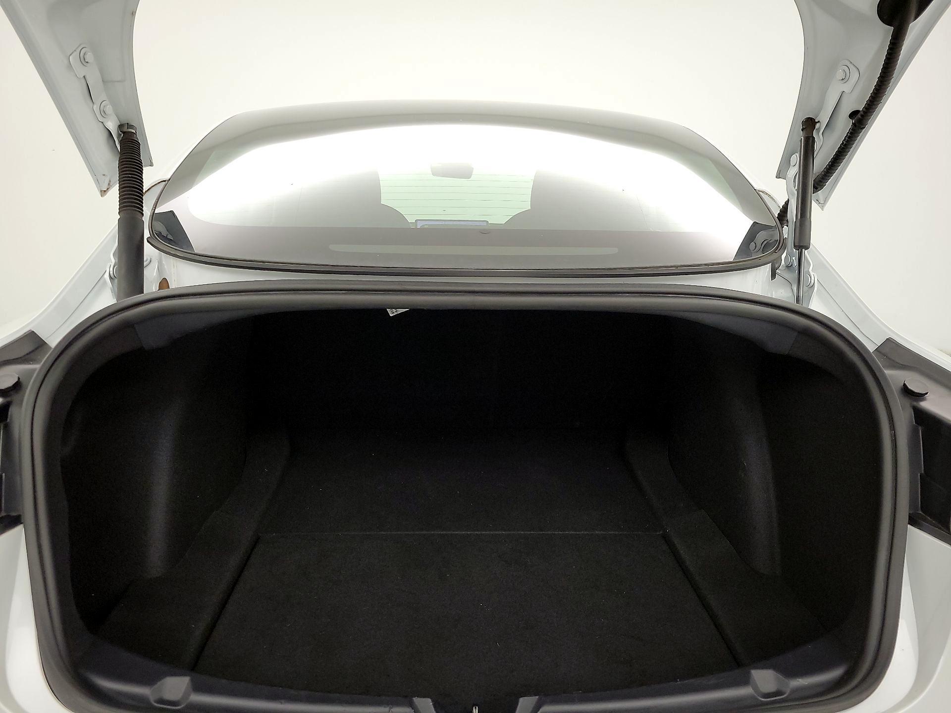 Thumbnail: 2021 Tesla Model 3 - 19