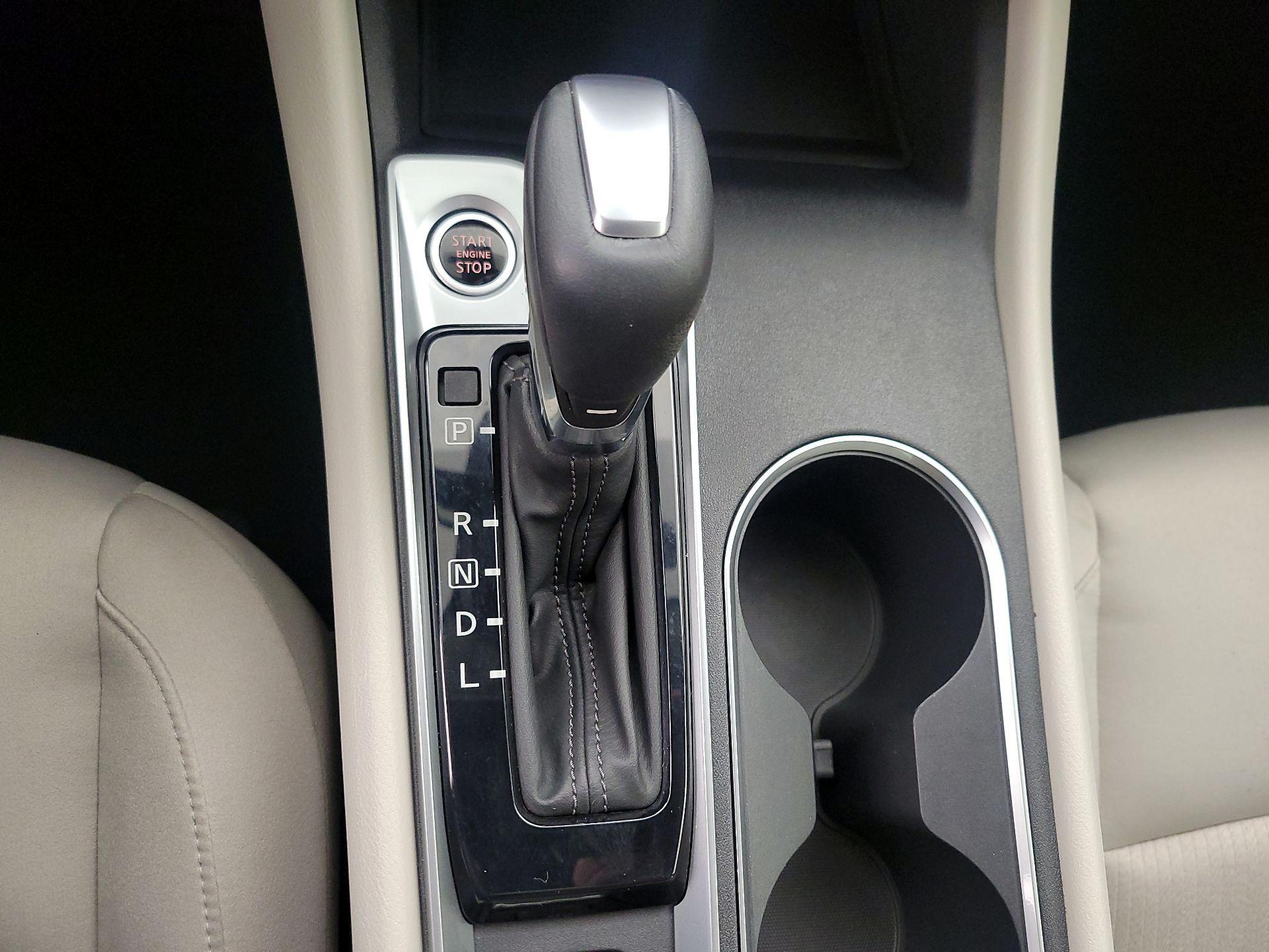 Thumbnail: 2019 Nissan Altima - 17