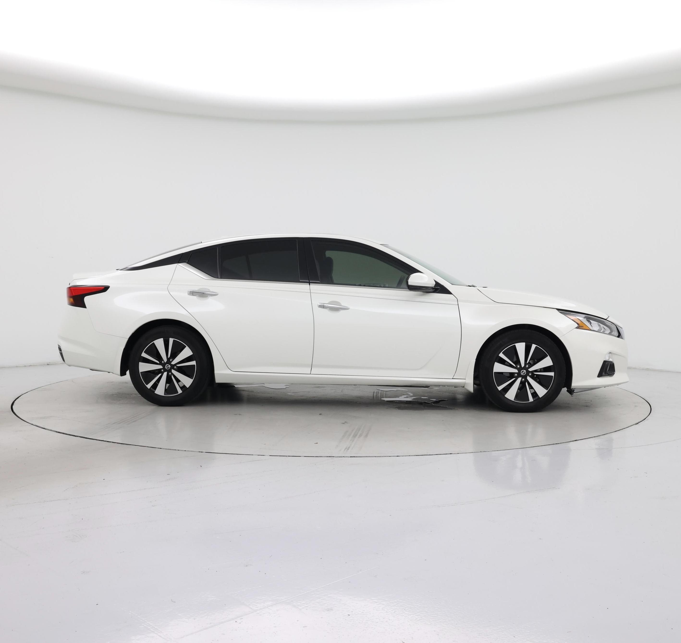 Thumbnail: 2019 Nissan Altima - 7
