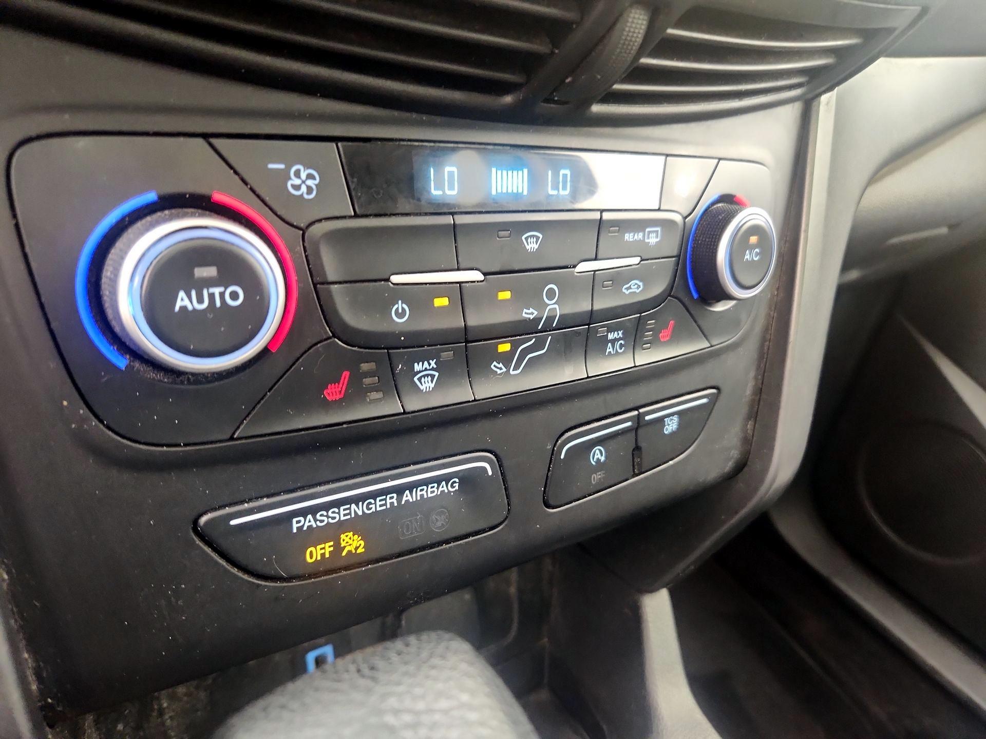 Thumbnail: 2018 Ford Escape - 16