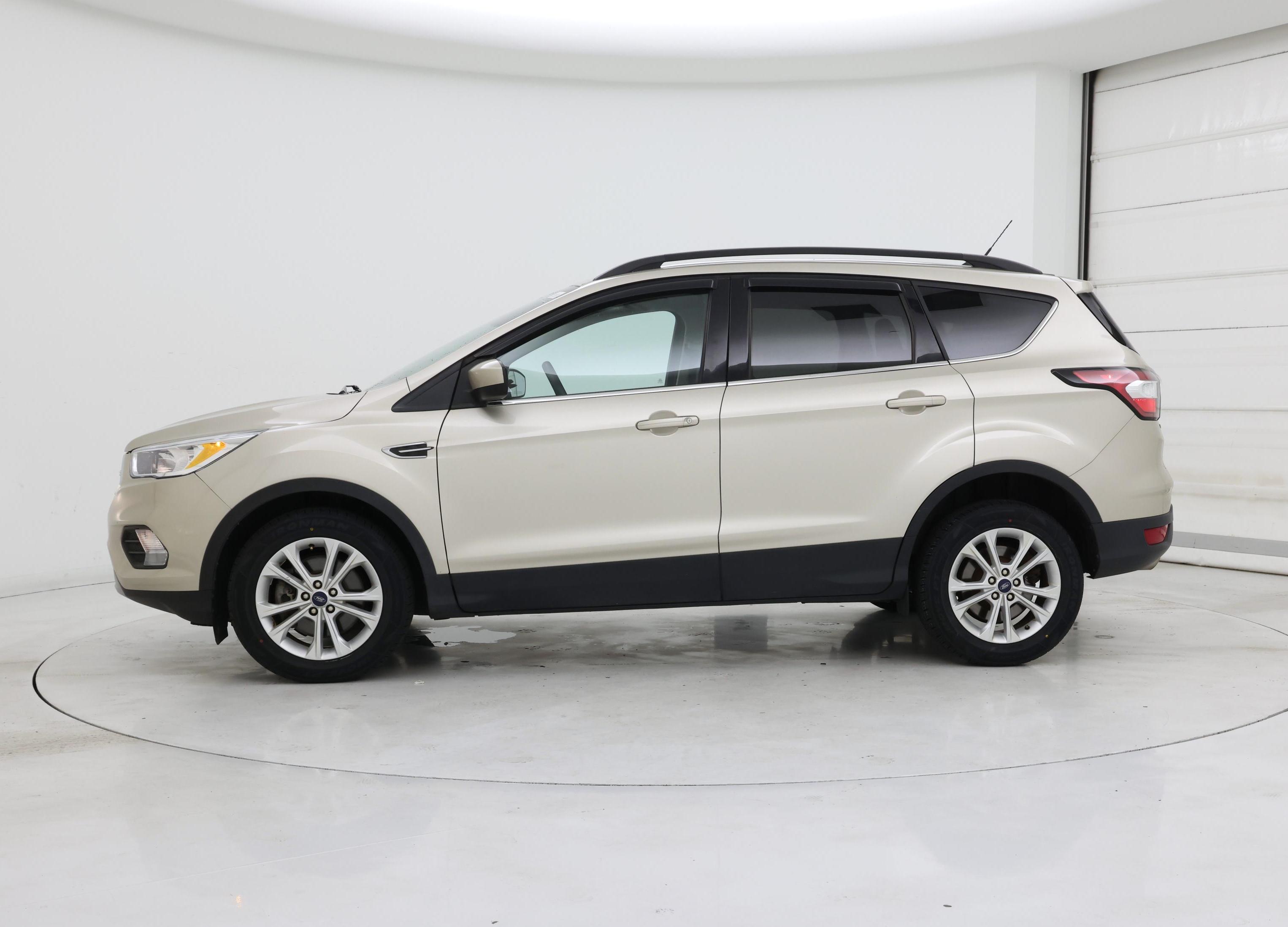 Thumbnail: 2018 Ford Escape - 3