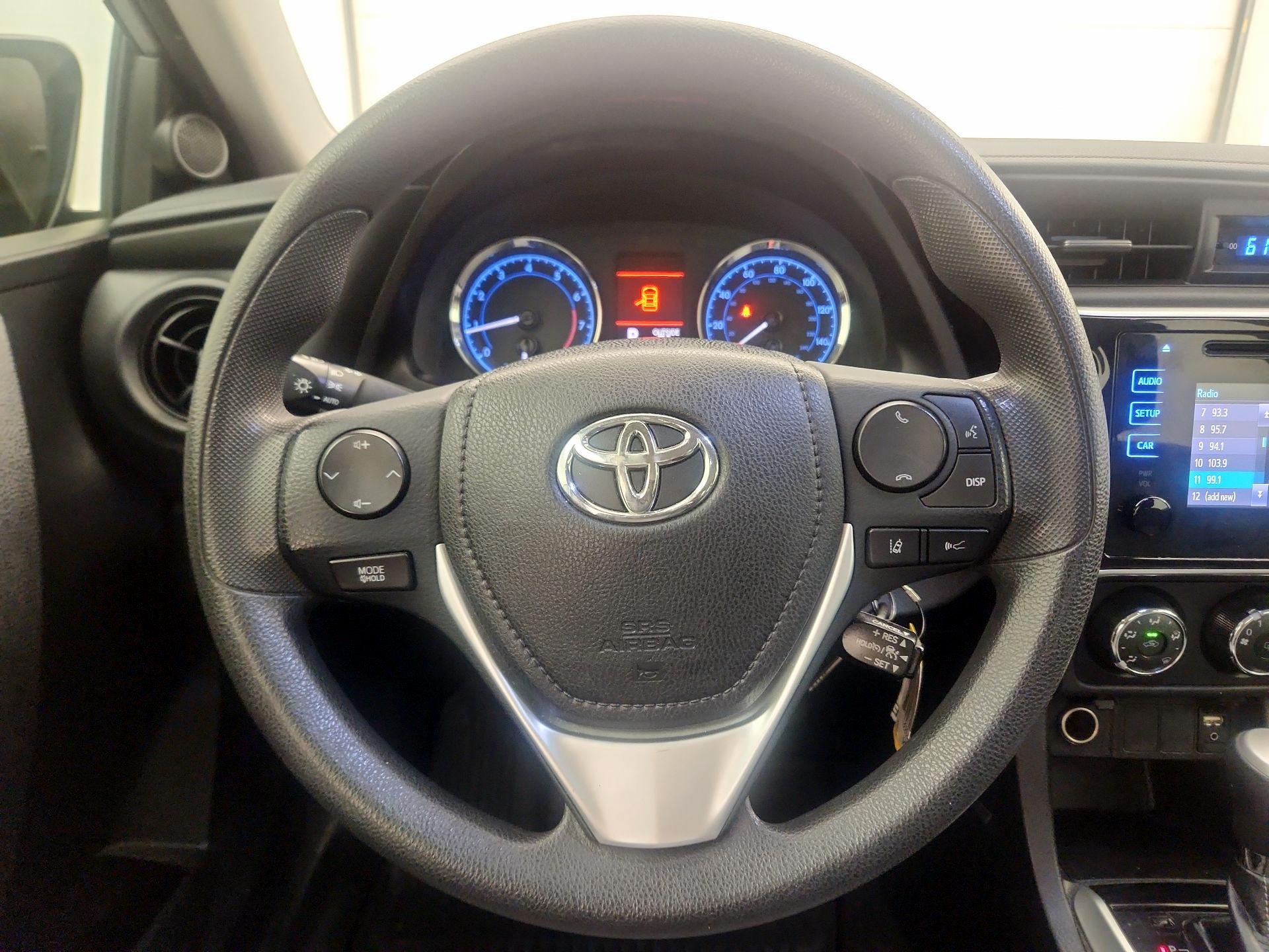 Thumbnail: 2018 Toyota Corolla - 10