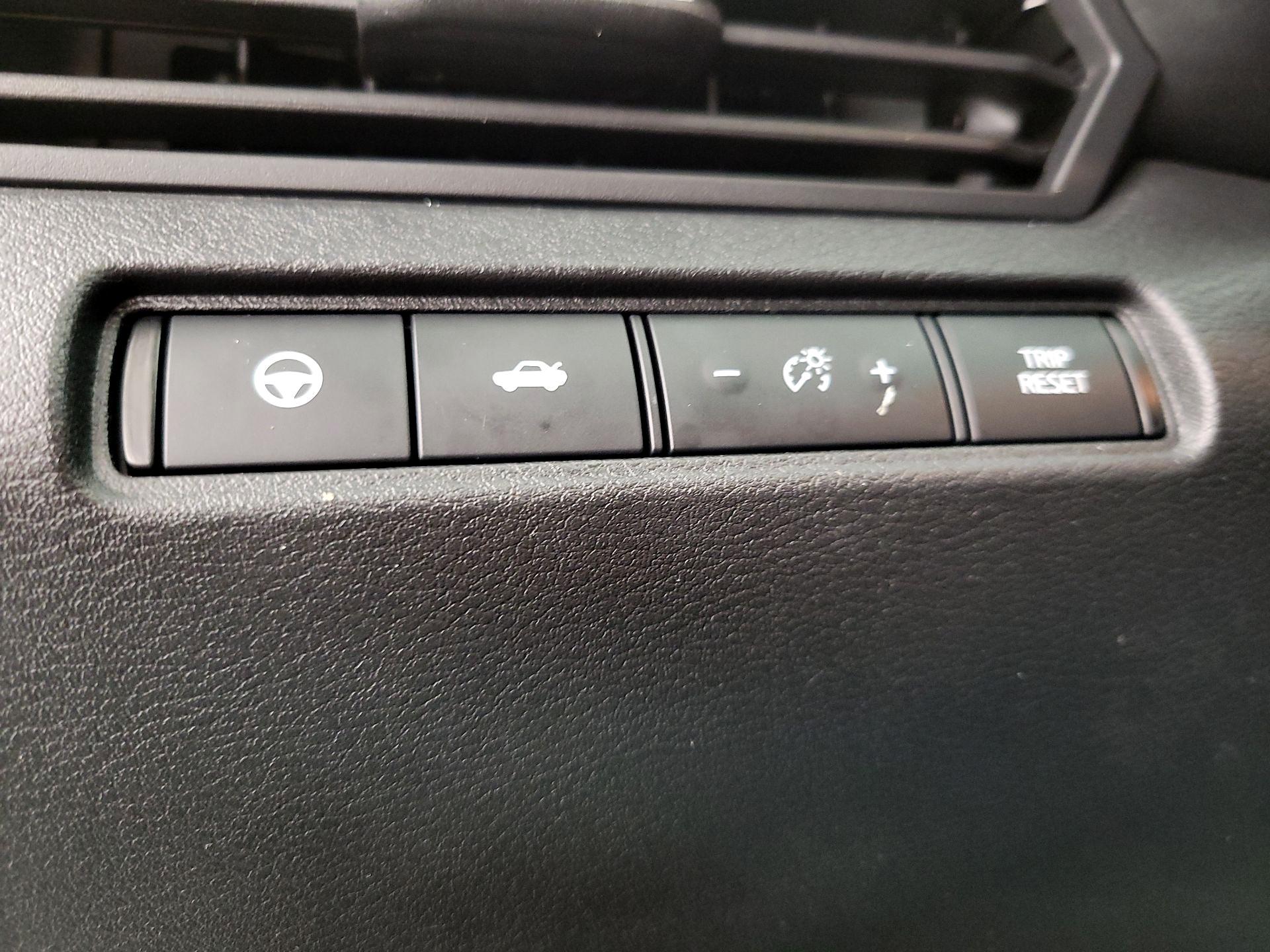 Thumbnail: 2019 Nissan Altima - 13