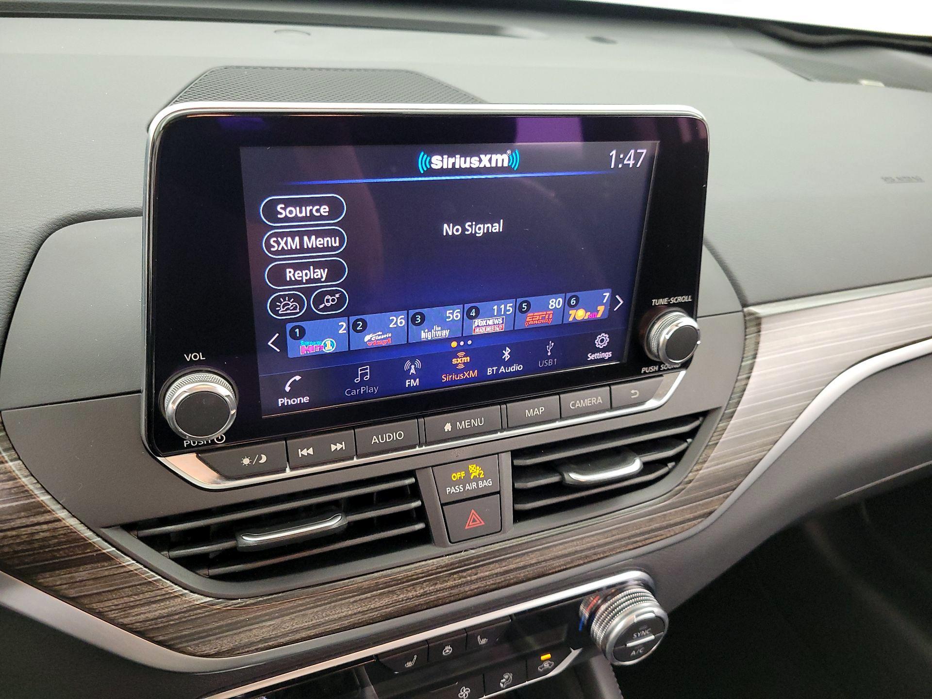 Thumbnail: 2019 Nissan Altima - 16