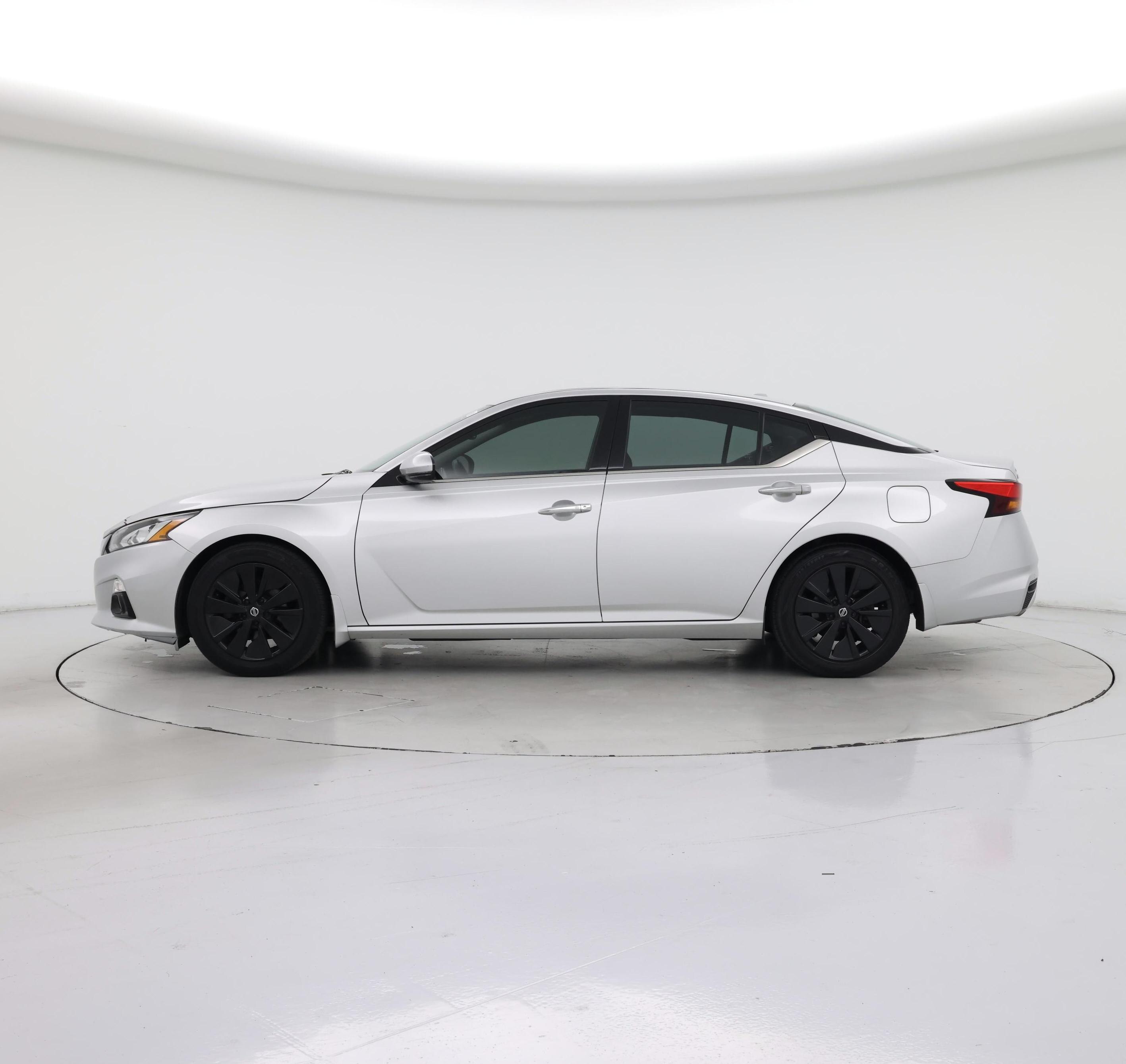 Thumbnail: 2019 Nissan Altima - 3