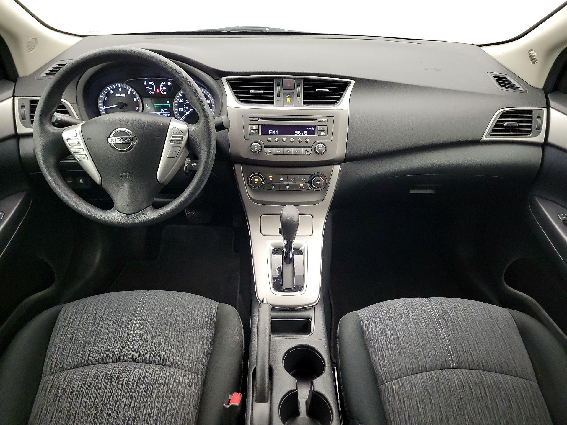 Thumbnail: 2014 Nissan Sentra - 9