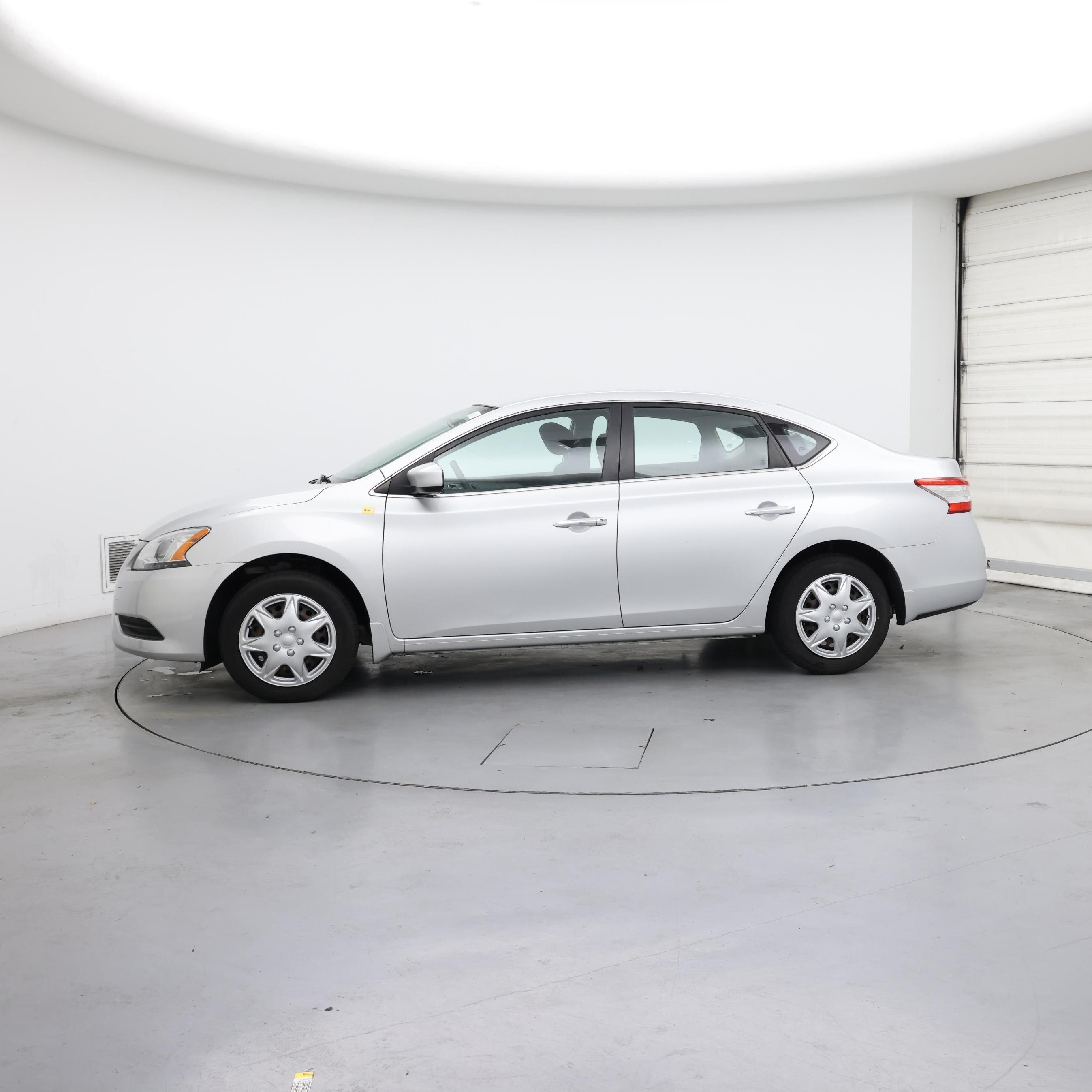 Thumbnail: 2014 Nissan Sentra - 3