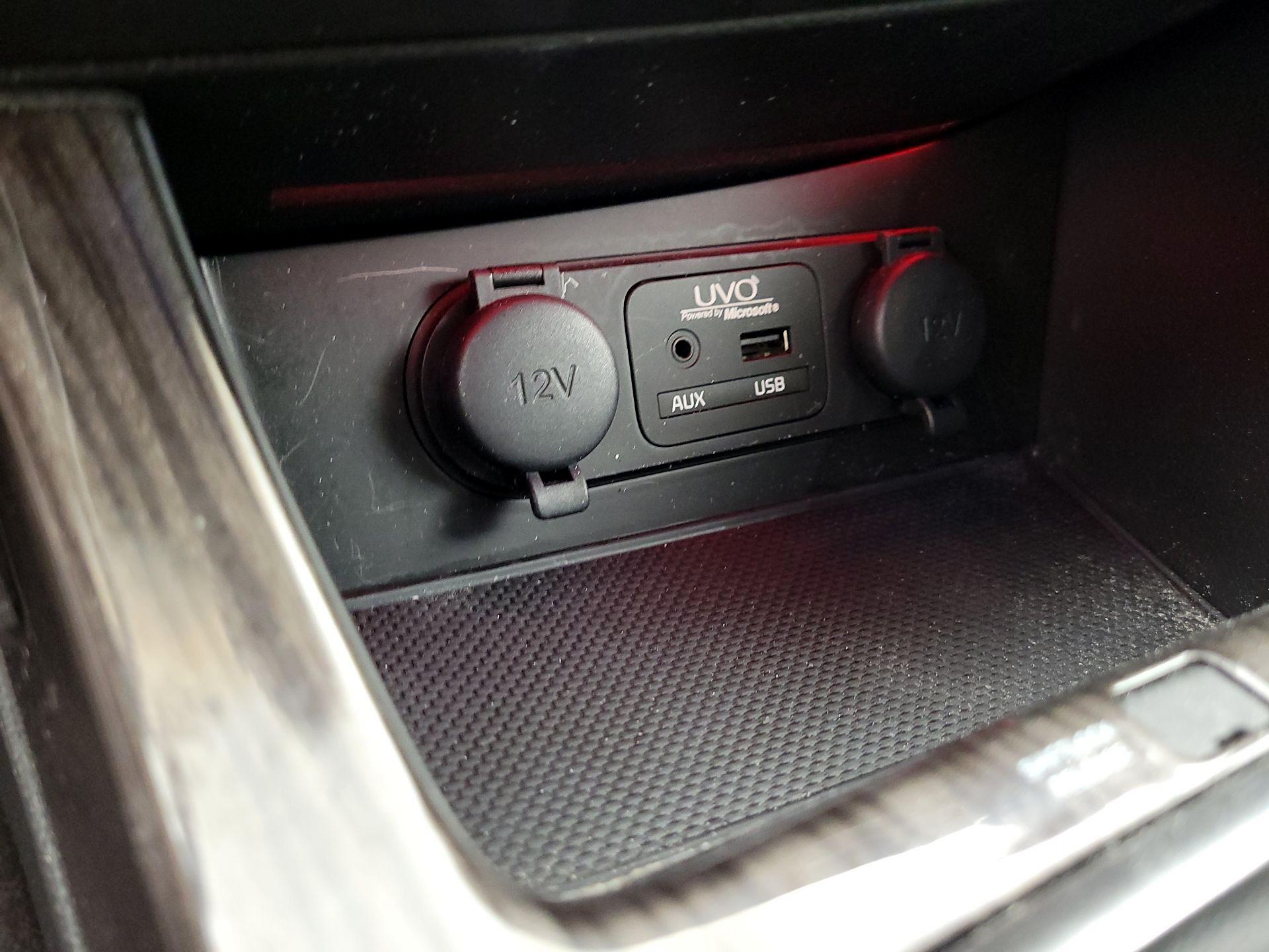 Thumbnail: 2014 Kia Optima - 18