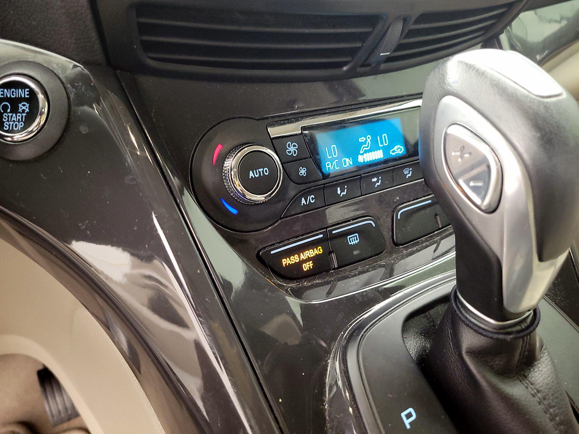Thumbnail: 2015 Ford Escape - 15