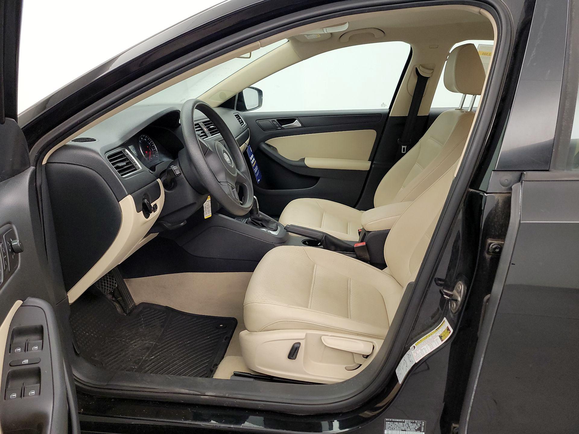 Thumbnail: 2014 Volkswagen Jetta - 11